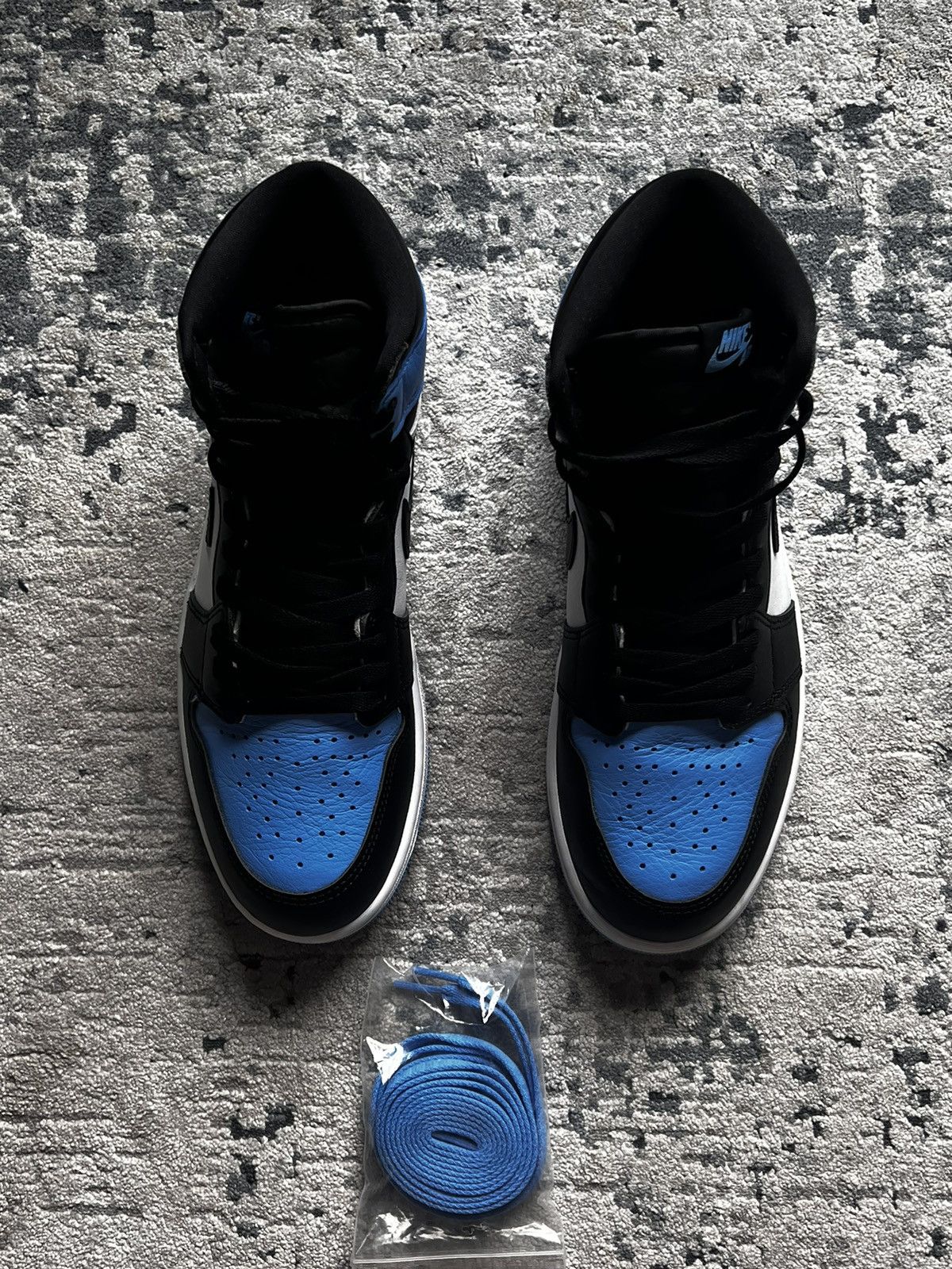 Jordan Brand Jordan retro 1 UNC Toe Size US 10.5 / EU 43-44 - 3 Thumbnail