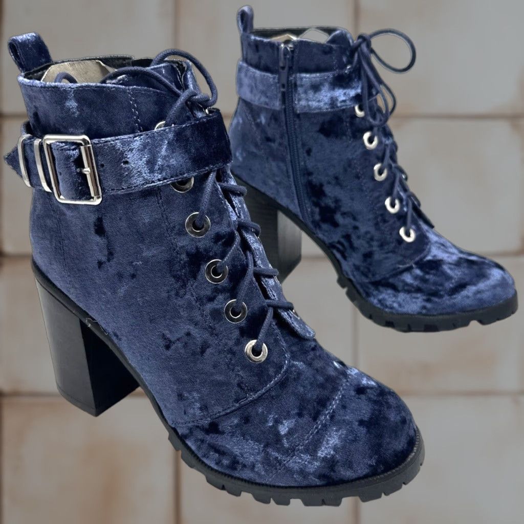 Vintage Qupid Sorrento Ankle Boot Blue Crushed Velvet Suede Block Heel Women Size 8 Boots Size US 8 / IT 38 - 1 Thumbnail