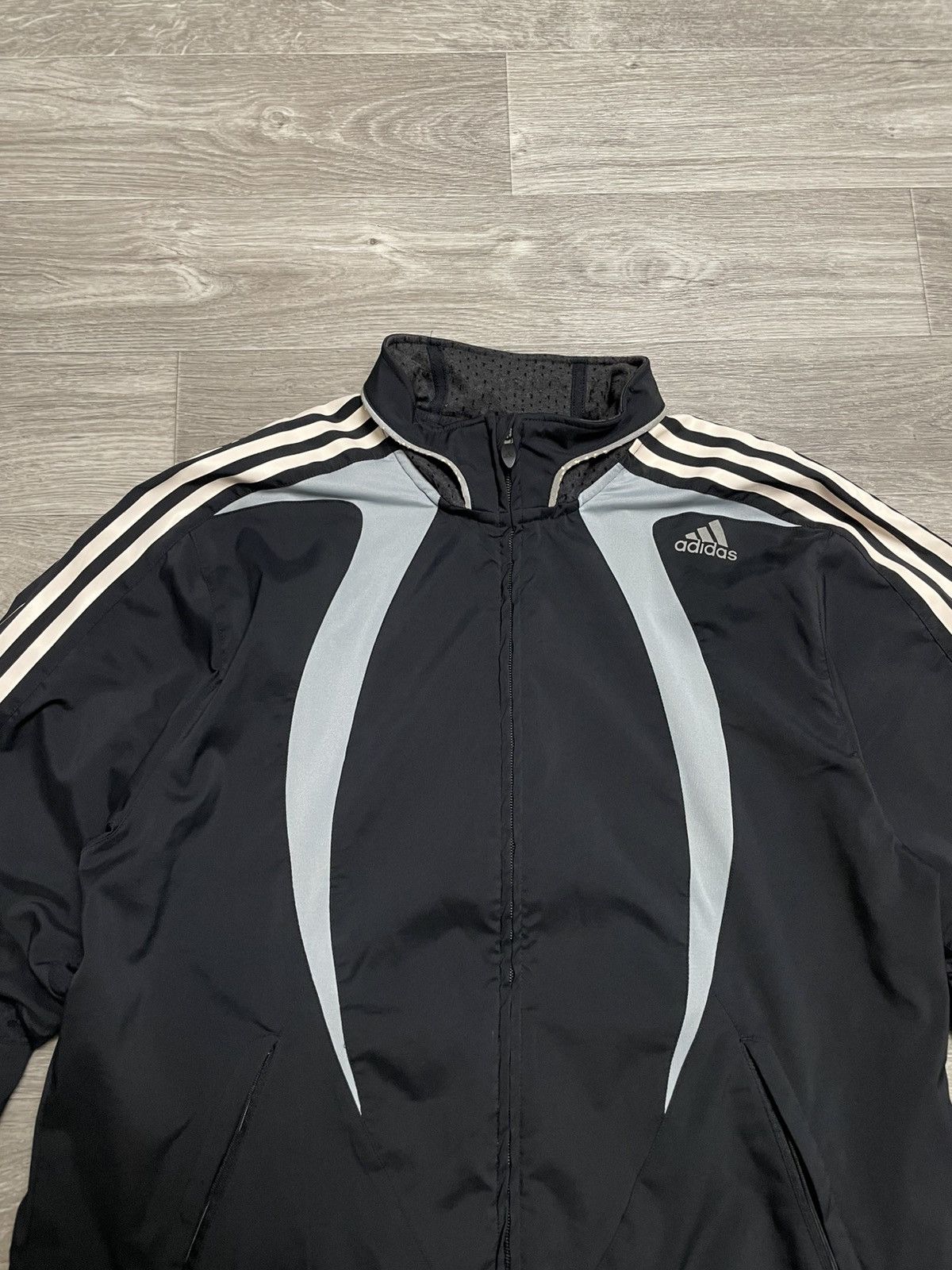 Adidas Vintage Adidas Climaproof 3 Stripe Light Jacket Size US XL / EU 56 / 4 - 2 Thumbnail