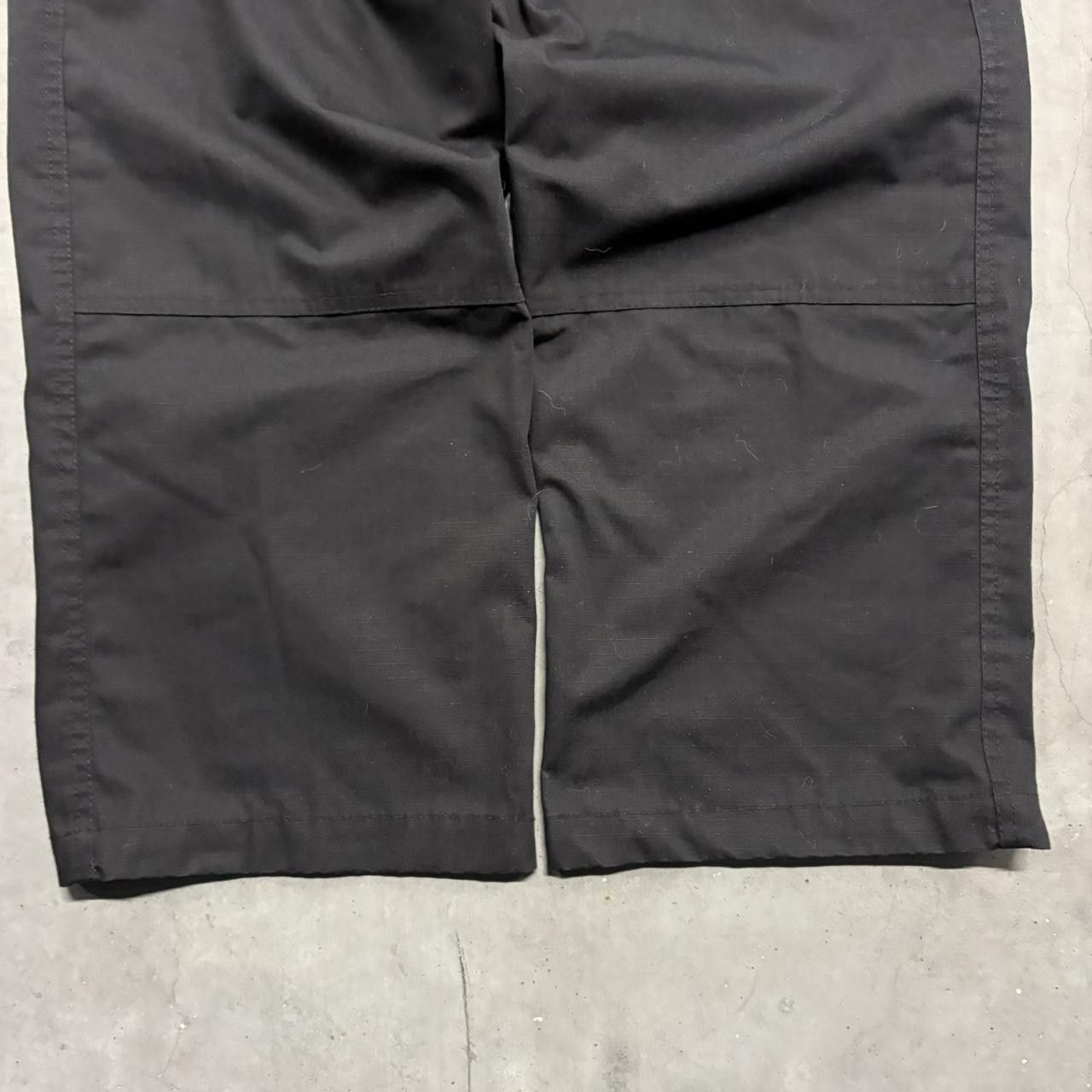 Japanese Brand × Vintage Crazy Vintage Y2K/2000s Baggy Black Skater Style Cargo Pants! Size US 29 - 3 Thumbnail