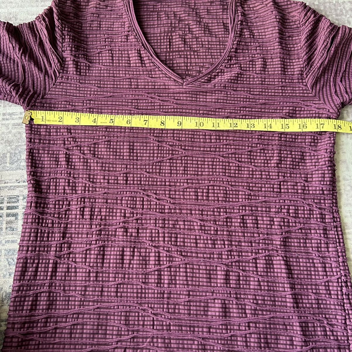 Tornado Mart Tornado Mart Burgundy Long Sleeved Textured Top Size US S / EU 44-46 / 1 - 9 Thumbnail
