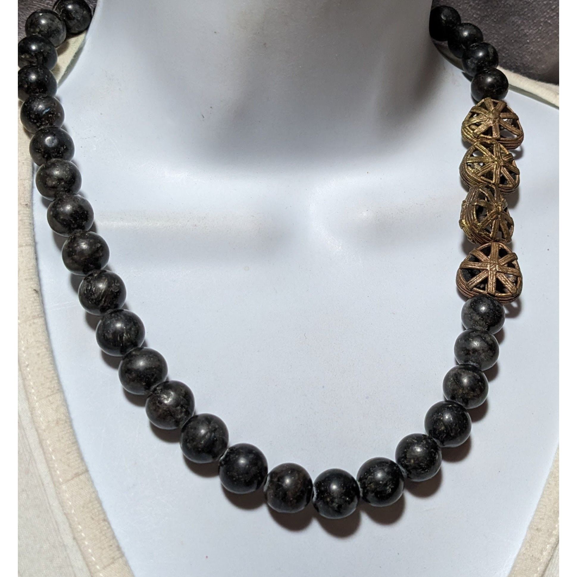 Other Vintage Carved Stone Beaded Bohemian Necklace Size ONE SIZE - 6 Thumbnail