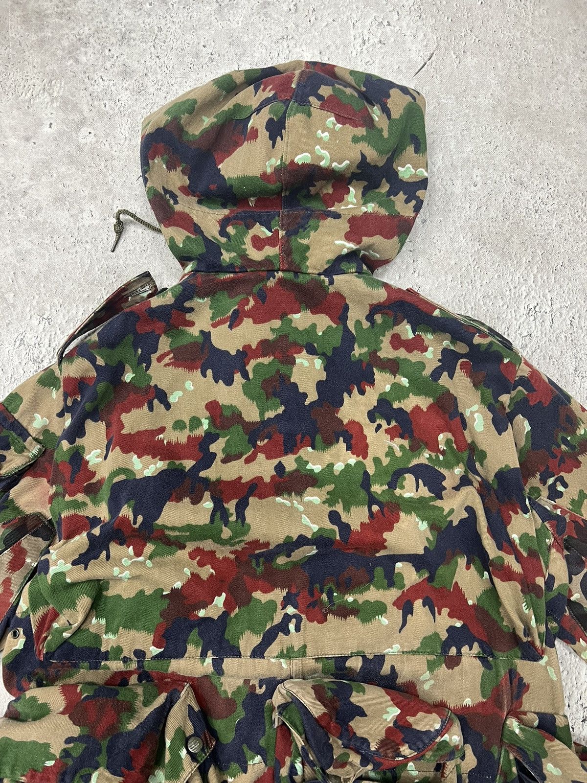 Vintage Vintage Swiss Army Military M70 Alpenflage Field Jacket Size US M / EU 48-50 / 2 - 15 Thumbnail
