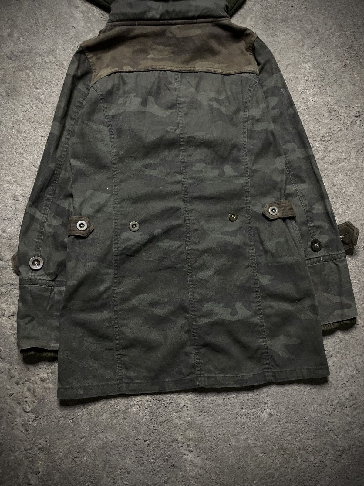 Japanese Brand 2000’s Public Space - Apocalypse Style Camo Parka Size US M / EU 48-50 / 2 - 19 Thumbnail