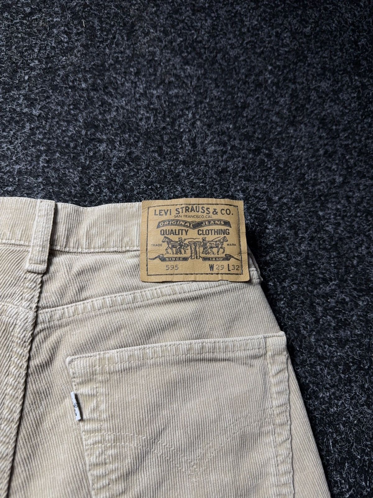 Levi's Vintage Clothing Retro Levi’s 595 Western Beige Corduroy Pants Made in Italy Size 27" / US 4 / IT 40 - 20 Thumbnail