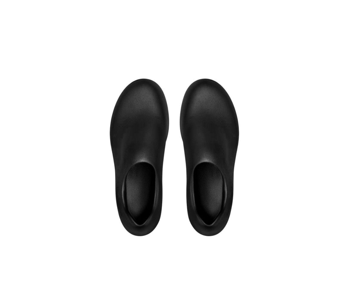 Yeezy YZY SL-02 Slide Size US 10 / EU 43 - 2 Thumbnail