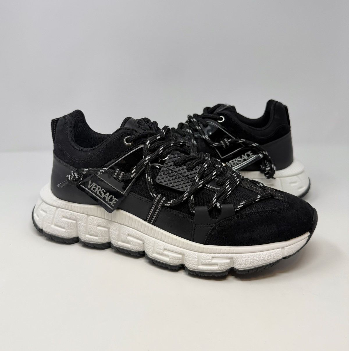 Versace Versace Trigeca Sneaker Black Size US 8 / EU 41 - 1 Thumbnail