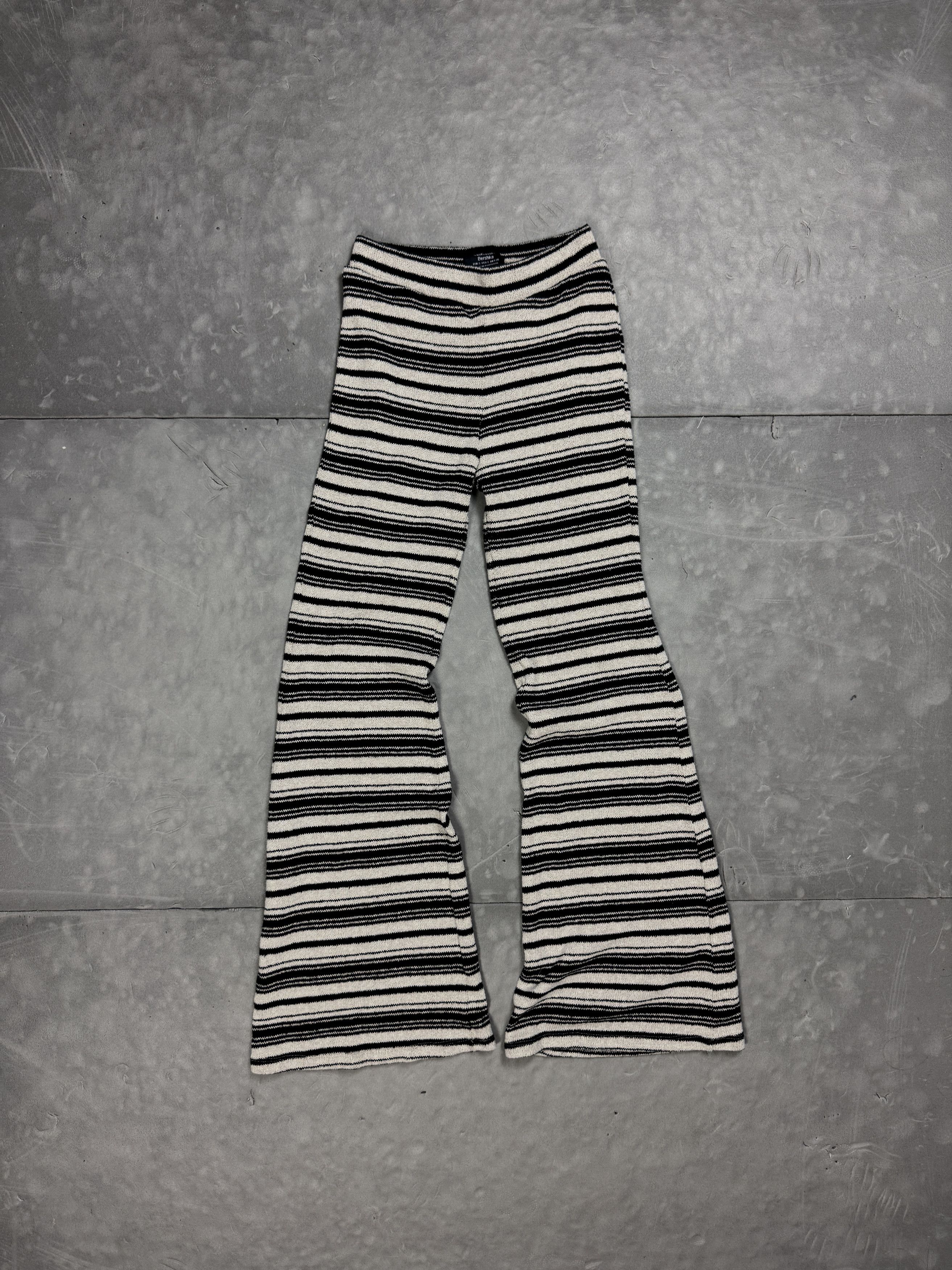 Bershka Bershka knit cozy pants striped summer home basic Size 27" / US 4 / IT 40 - 1 Thumbnail