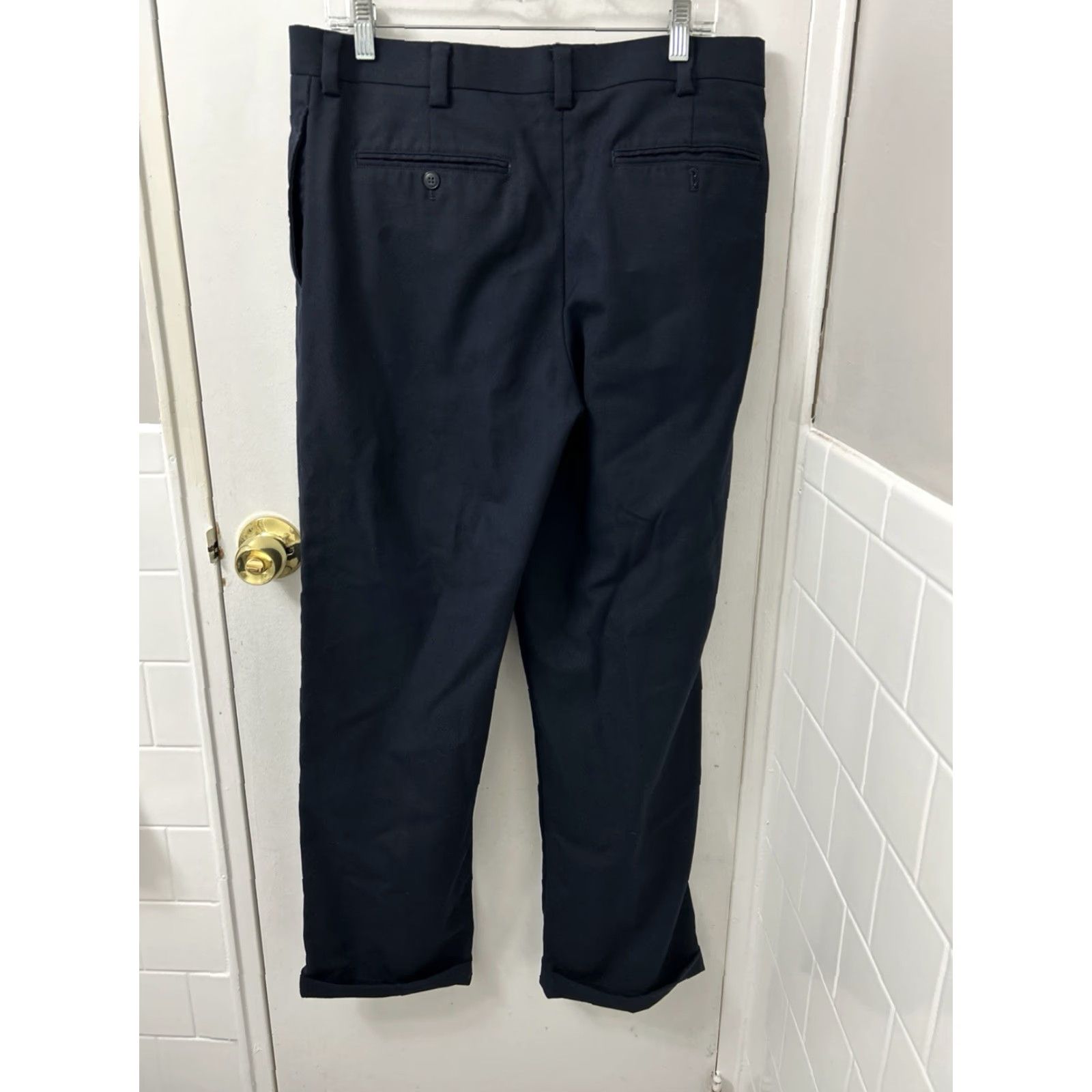 Vintage LL Bean Dress Pants Mens 34x31 Navy 100% Wool Classic Fit YKK Pleated Cuffed Size US 34 / EU 50 - 7 Thumbnail