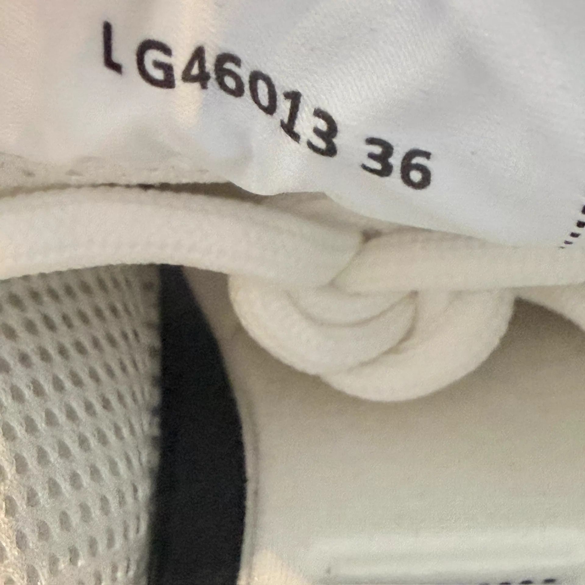 Chanel CHANEL 24B B&W CC Panda Sneakers 36 99% nh3165 Size US 5.5 / IT 35.5 - 7 Thumbnail