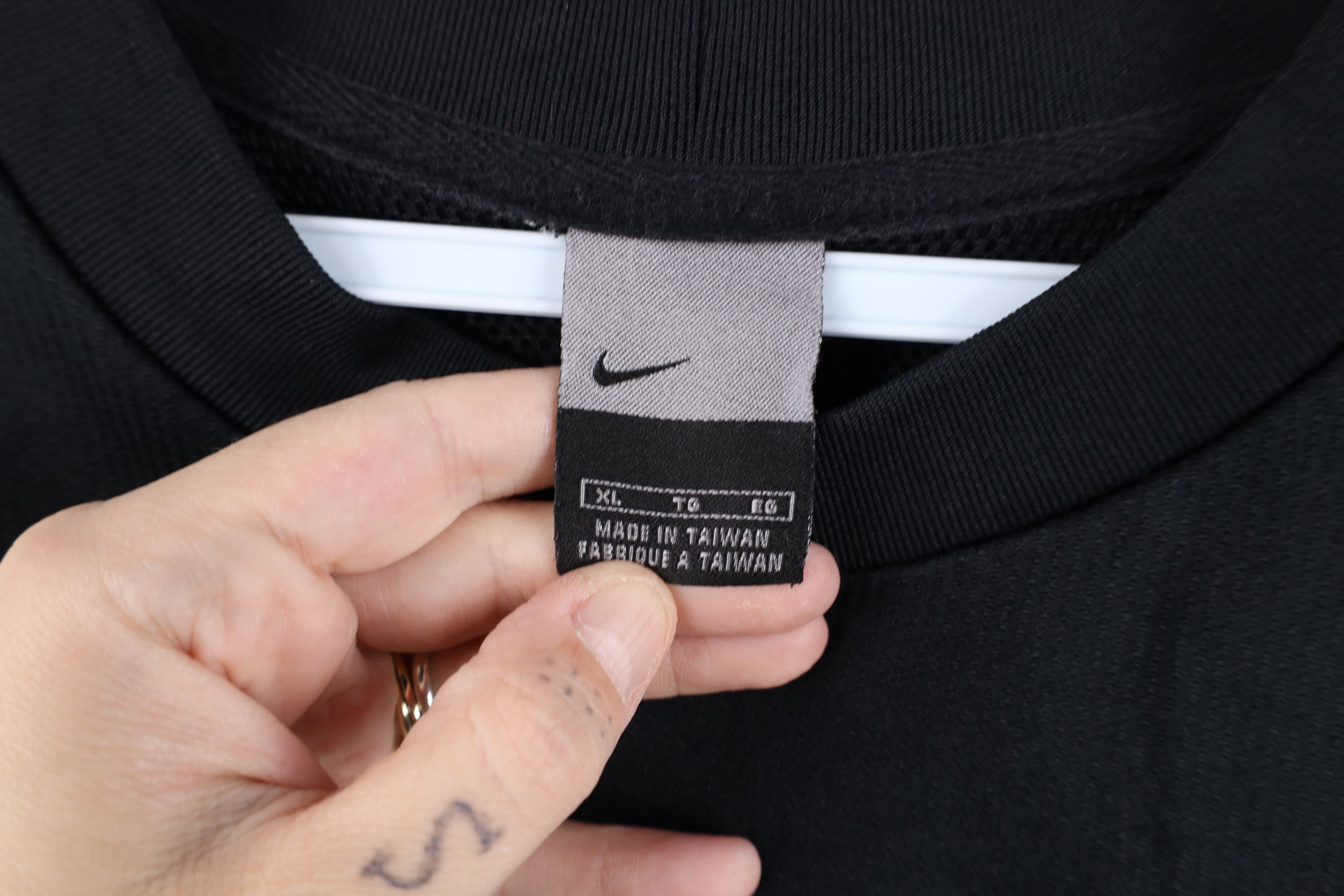 Nike Vintage 90s Y2K Nike Mini Swoosh Knit Long Sleeve T-Shirt Size US XL / EU 56 / 4 - 4 Thumbnail