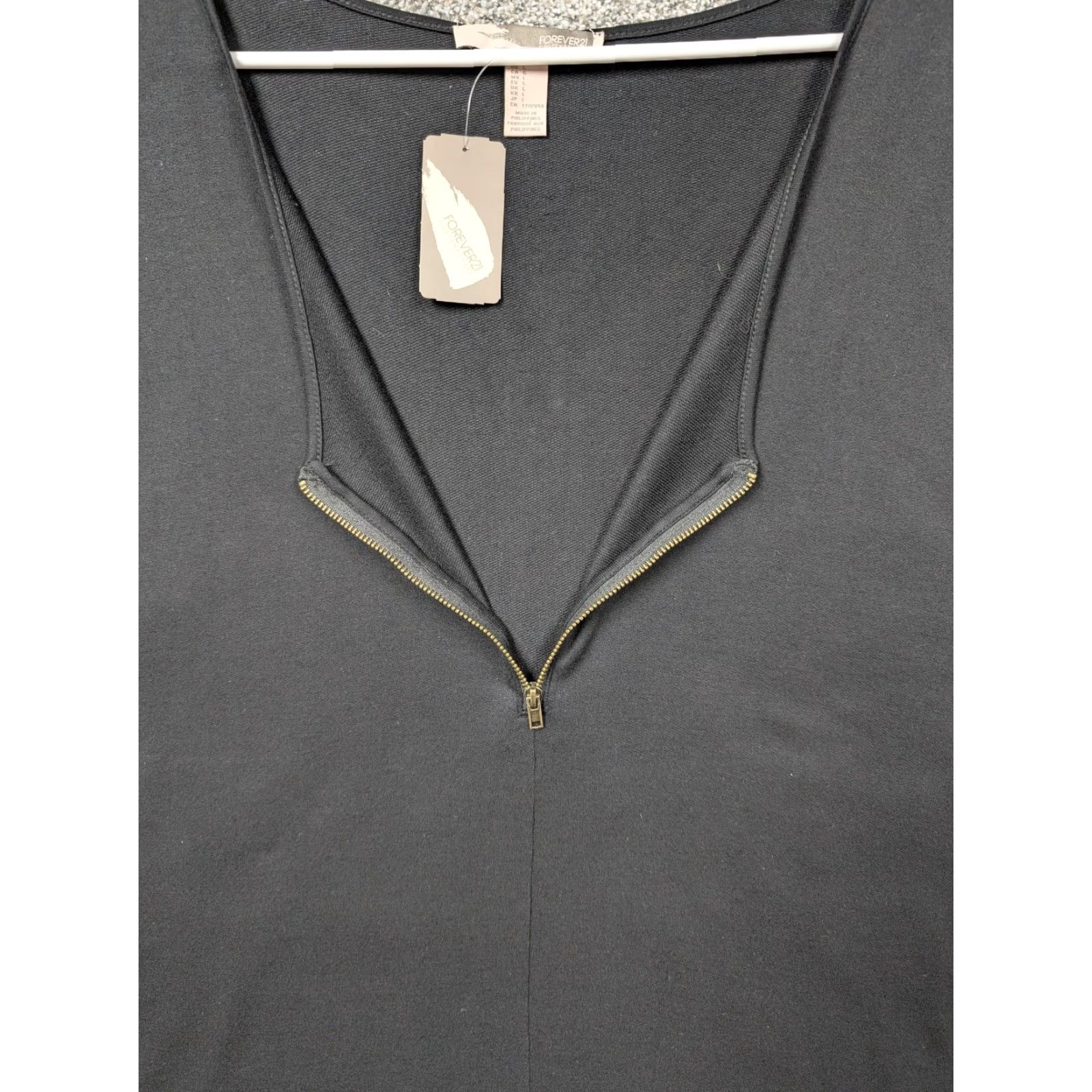 Forever 21 FOREVER 21 Tank Top L Black Sleeveless V-Neck 1/2 Zip Tunic Casual Summer Womens Size L / US 10 / IT 46 - 4 Thumbnail