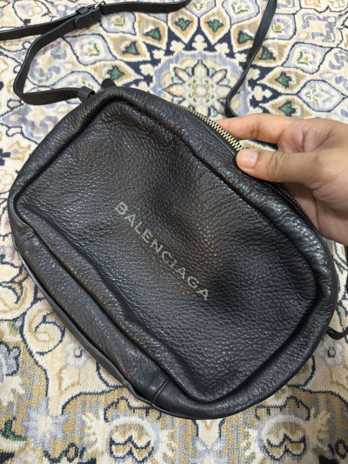 Balenciaga Balenciaga everyday camera bag fully leather sling Size ONE SIZE - 4 Thumbnail