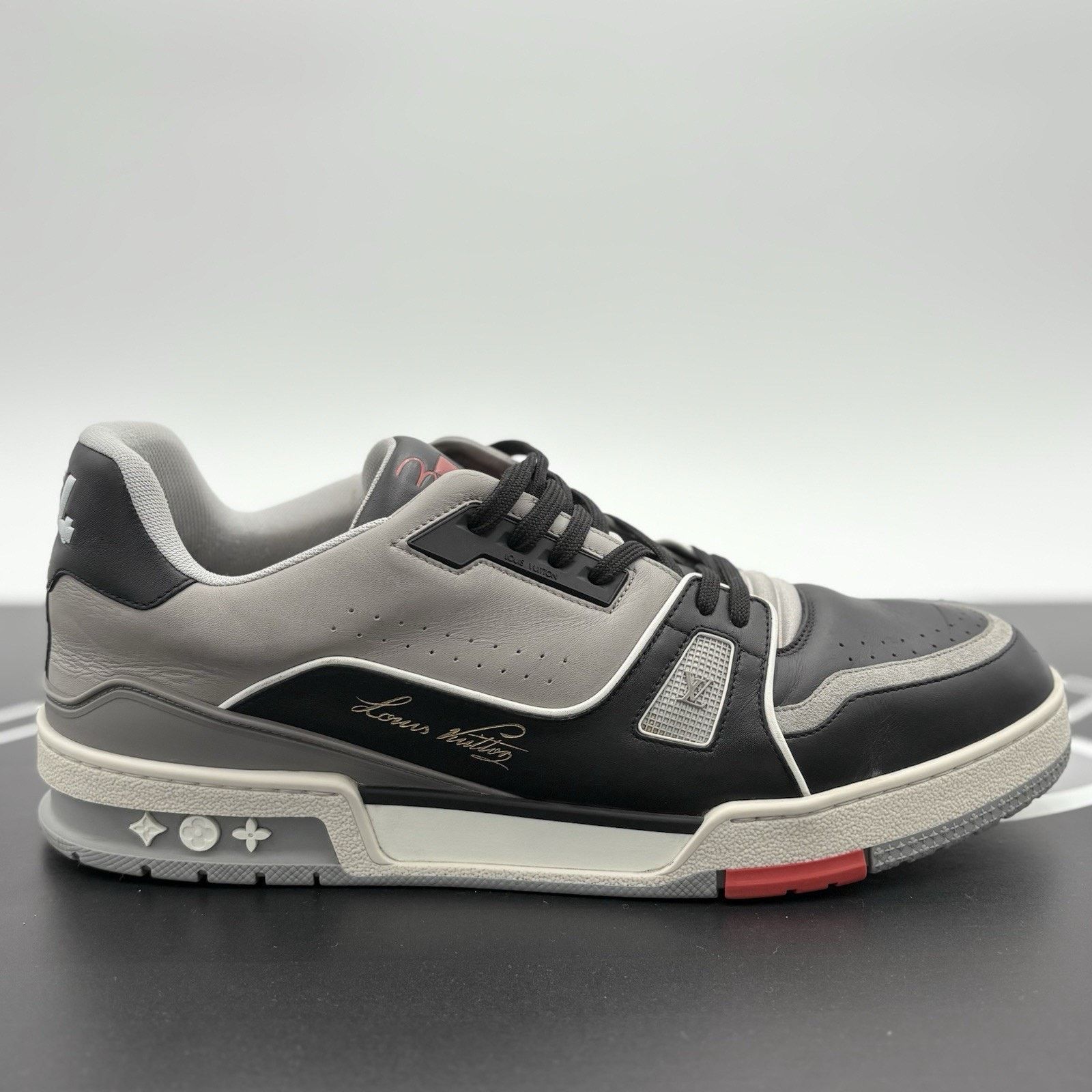 Louis Vuitton Louis Vuitton x Virgil Trainer SS19 Size US 11.5 / EU 44-45 - 2 Thumbnail