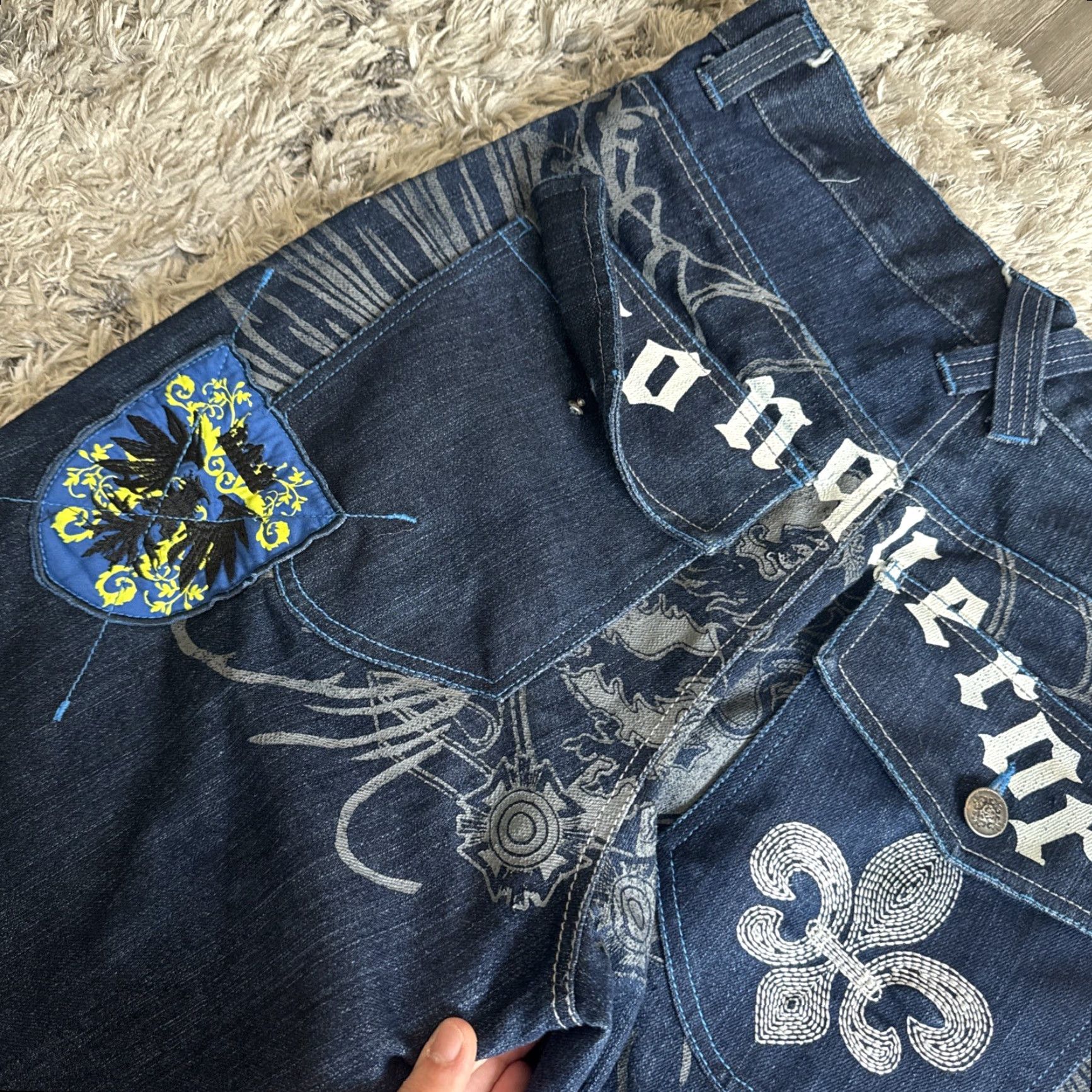 Denime VINTAGE Raw Blue Embroidered Baggy Denim Blue Jorts Jean Shorts Men’s 32 90s Cargo Denim Blue Embroidered Mens Size US 32 / EU 48 - 5 Thumbnail