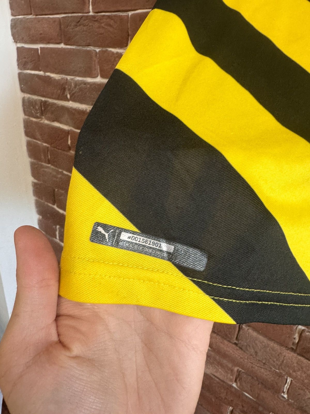 Puma Vintage 00s Puma Borussia Dortmund BVB S Football Kit Jersey Size US S / EU 44-46 / 1 - 6 Thumbnail