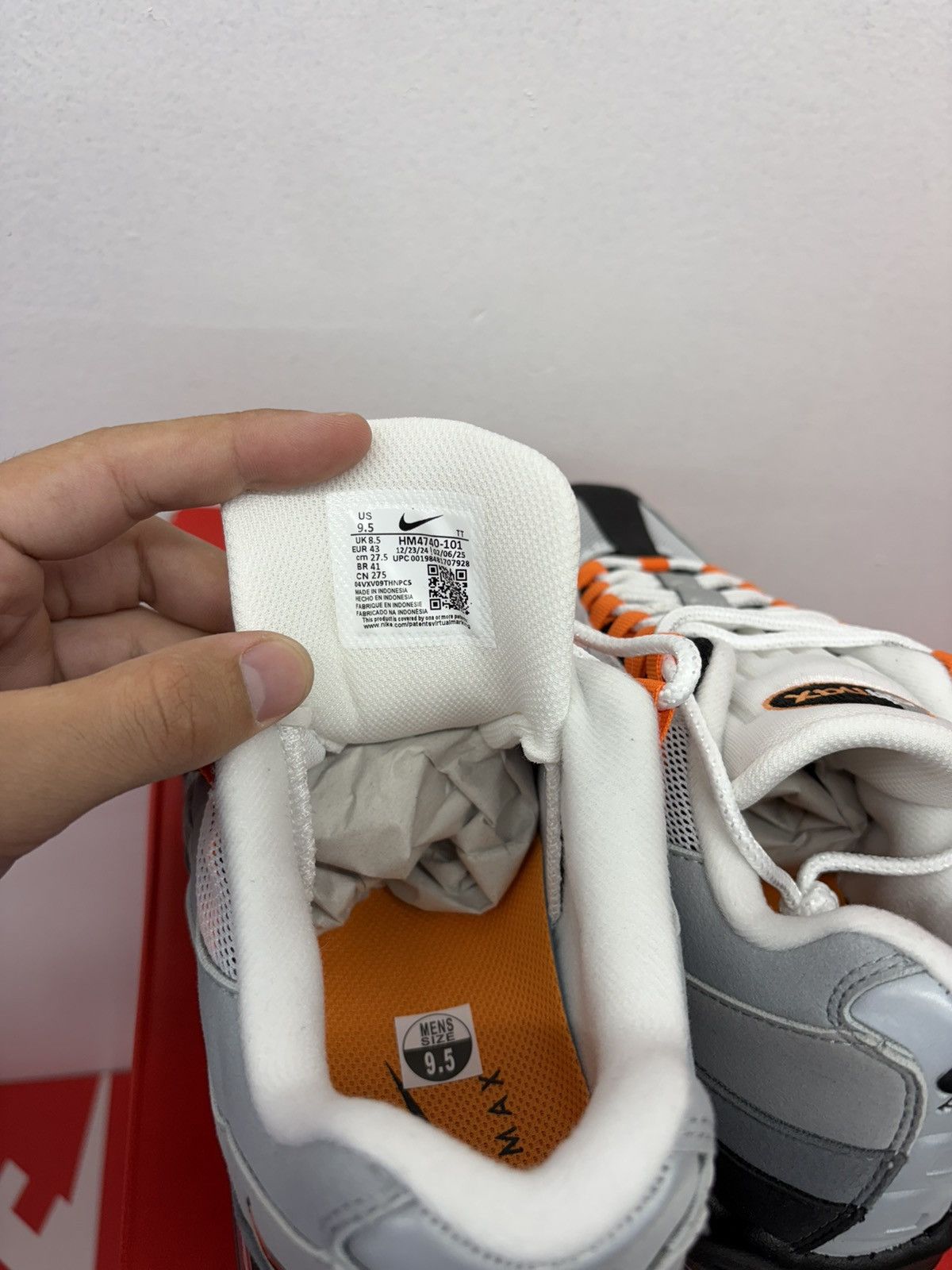 Nike Air Max 95 Mandarin Size US 9.5 / EU 42-43 - 6 Thumbnail