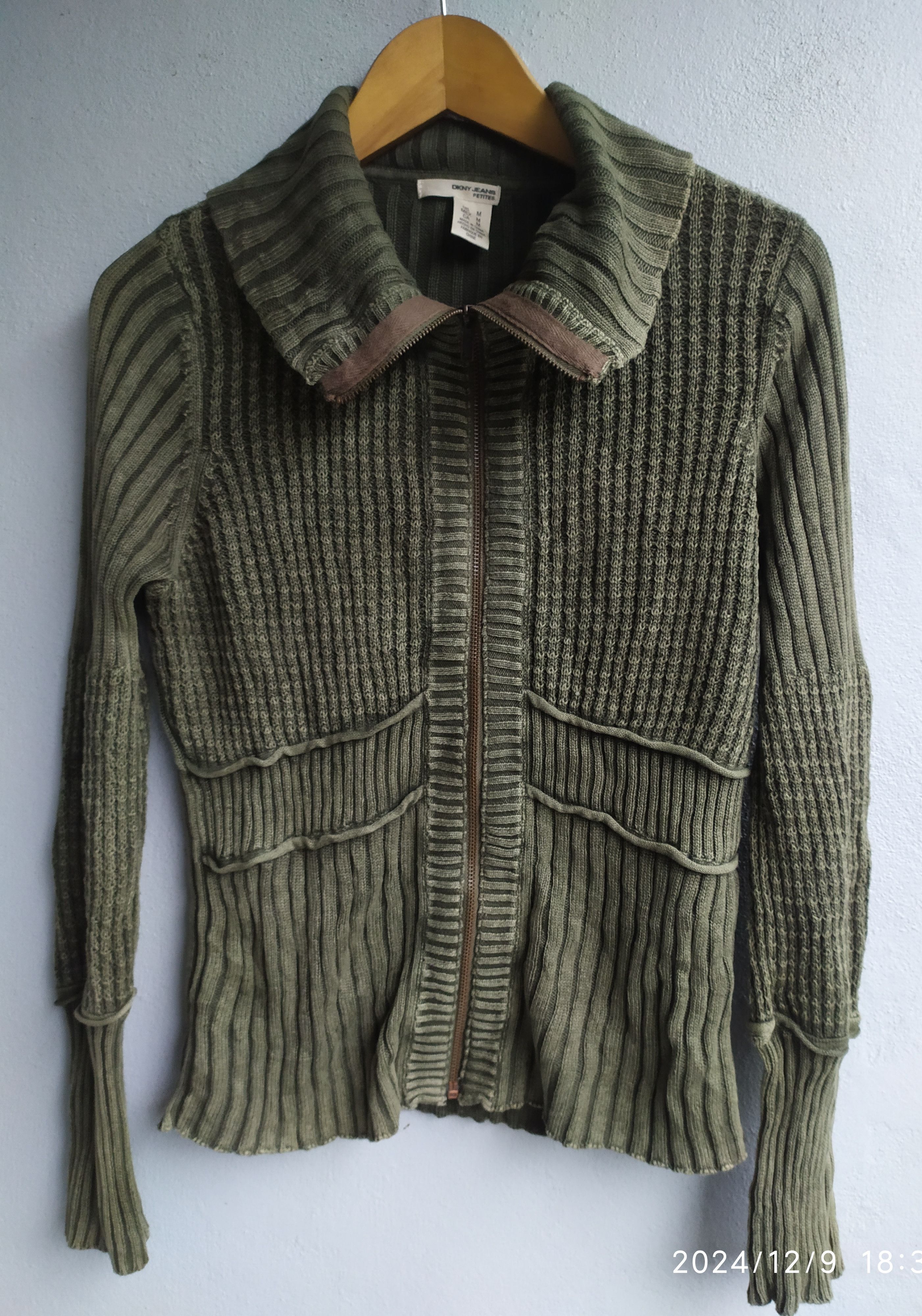 If Six Was Nine × Japanese Brand × Le Grande Bleu (L.G.B.) vintage DKNY JEANS Knit Zip-up i6w9 LGB style Size US M / EU 48-50 / 2 - 1 Thumbnail