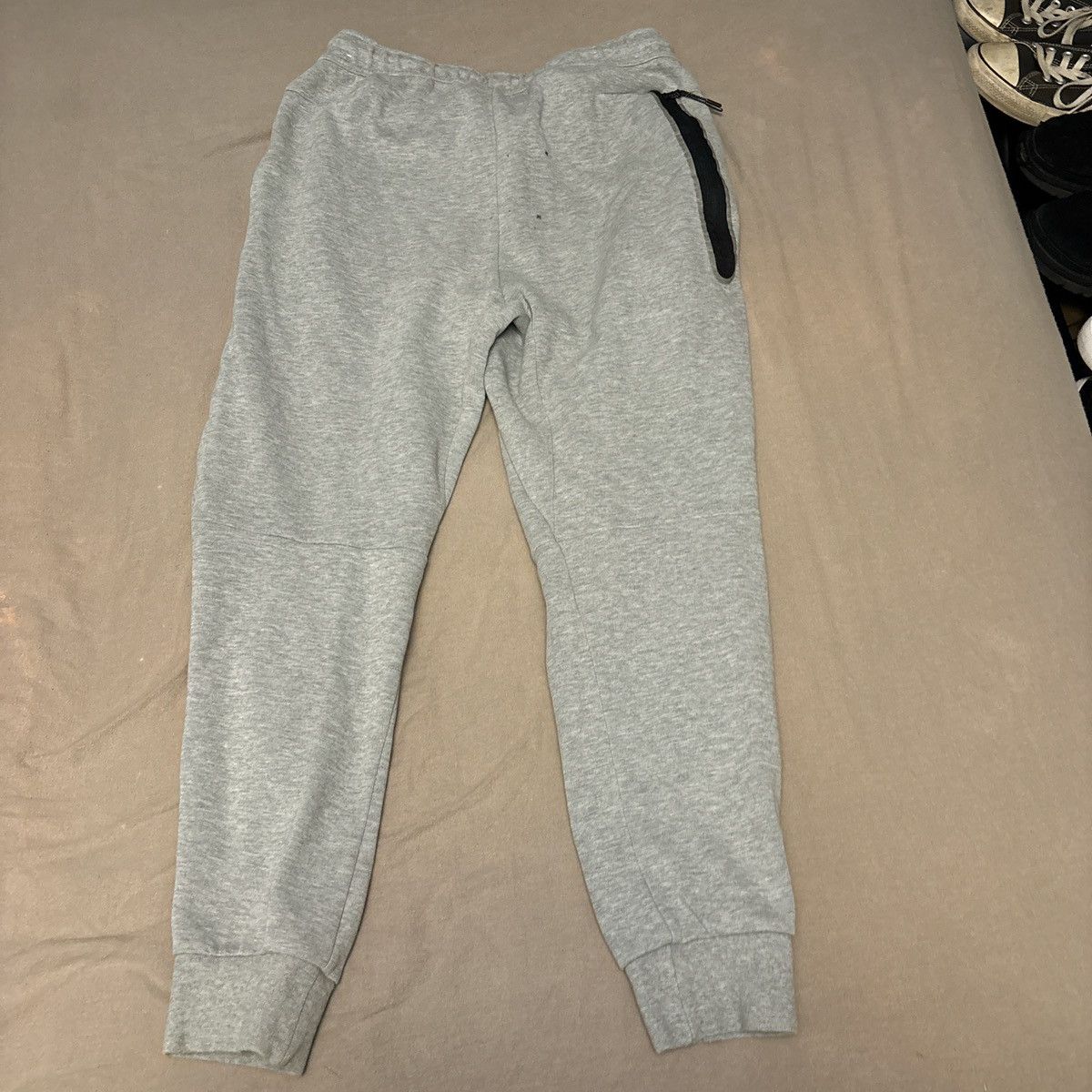 Nike Grey Nike tech pants Size US 32 / EU 48 - 3 Thumbnail