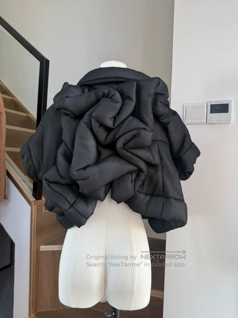 Comme des Garcons Comme Des Garcons Twisted cloak down jacket Size XS / US 0-2 / IT 36-38 - 4 Thumbnail