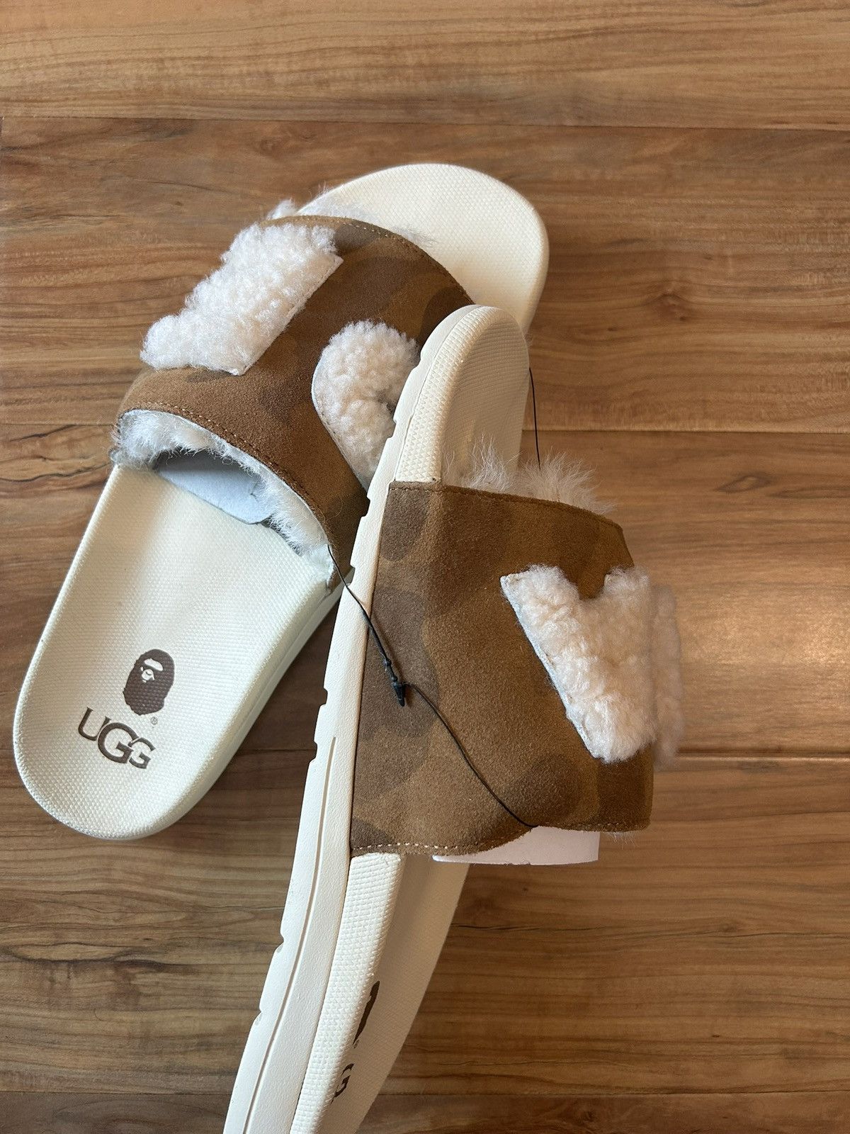 Bape × Ugg NEW RARE Bape x Uggs Fur Slides Size US 11 / EU 44 - 10 Thumbnail