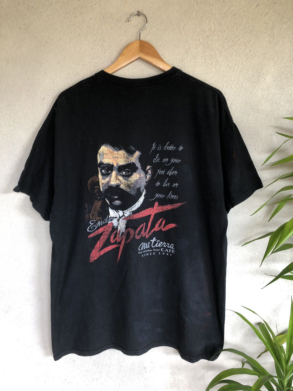 Band Tees × Vintage Vintage Sunfaded Zapata Backhit Photo Tee Size US XL / EU 56 / 4 - 1 Thumbnail