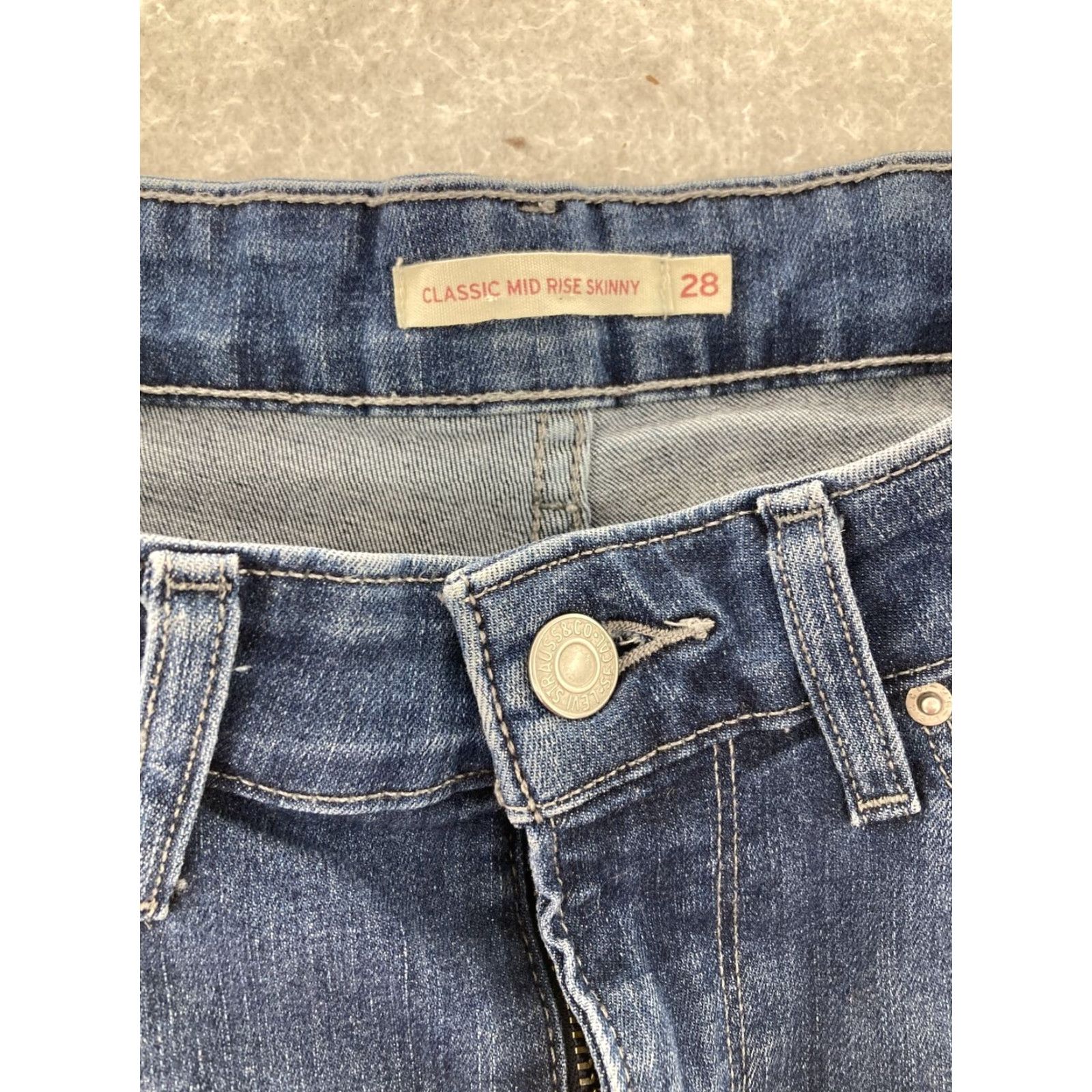 Levi's Levi's Jeans Women's 28 Blue Classic Mid-Rise Skinny Stretch Size 28" / US 6 / IT 42 - 7 Thumbnail