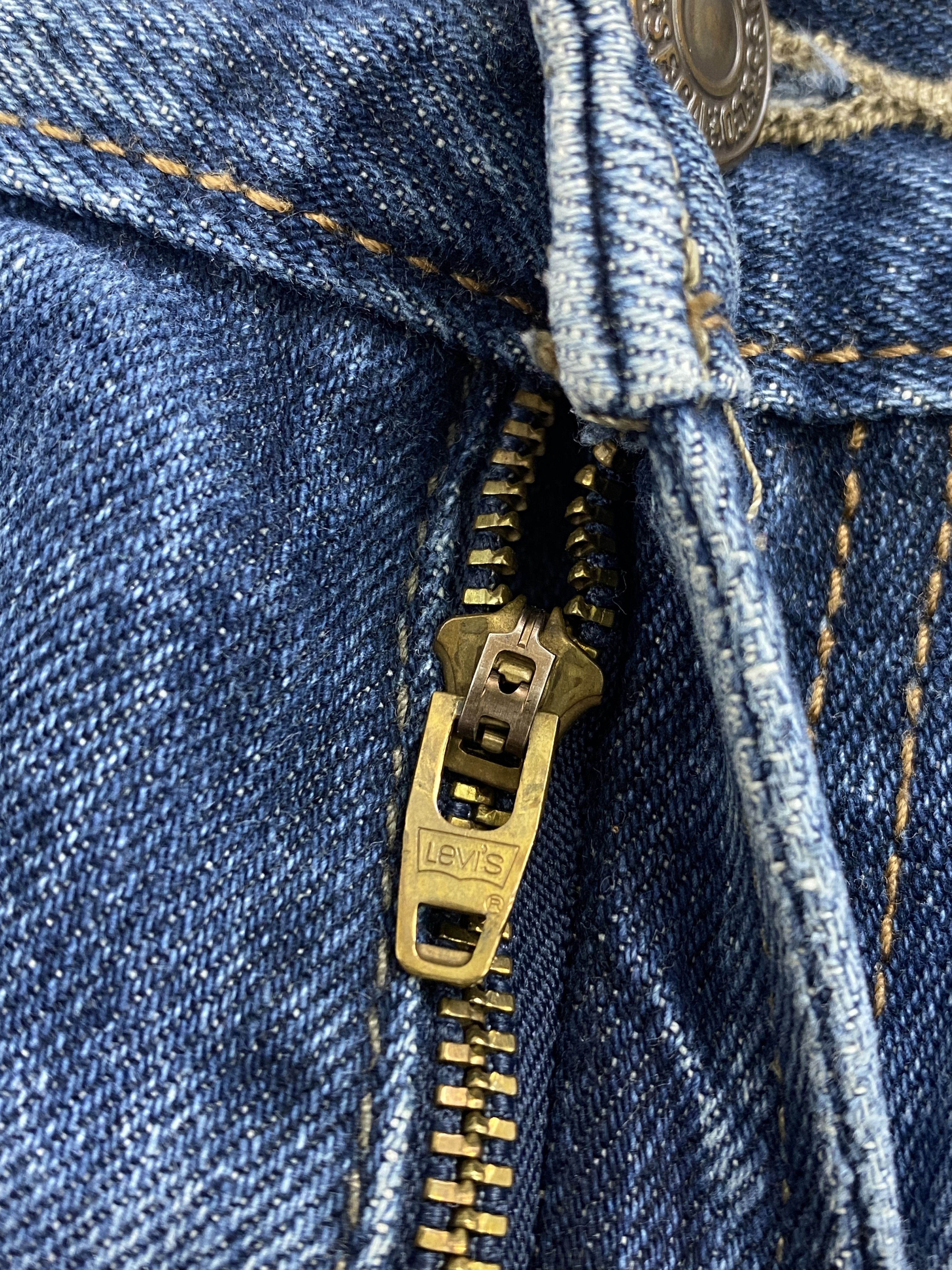 Levi's × Vintage Faded Blue Vintage Levi's 527 Bootcut Jeans Size US 35 - 9 Thumbnail