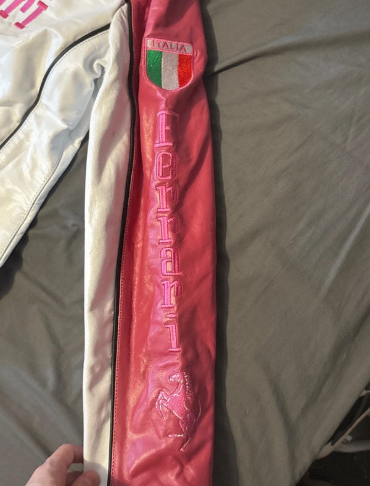 Ferrari Pink and white ferrari leather jacket Size M / US 6-8 / IT 42-44 - 5 Thumbnail