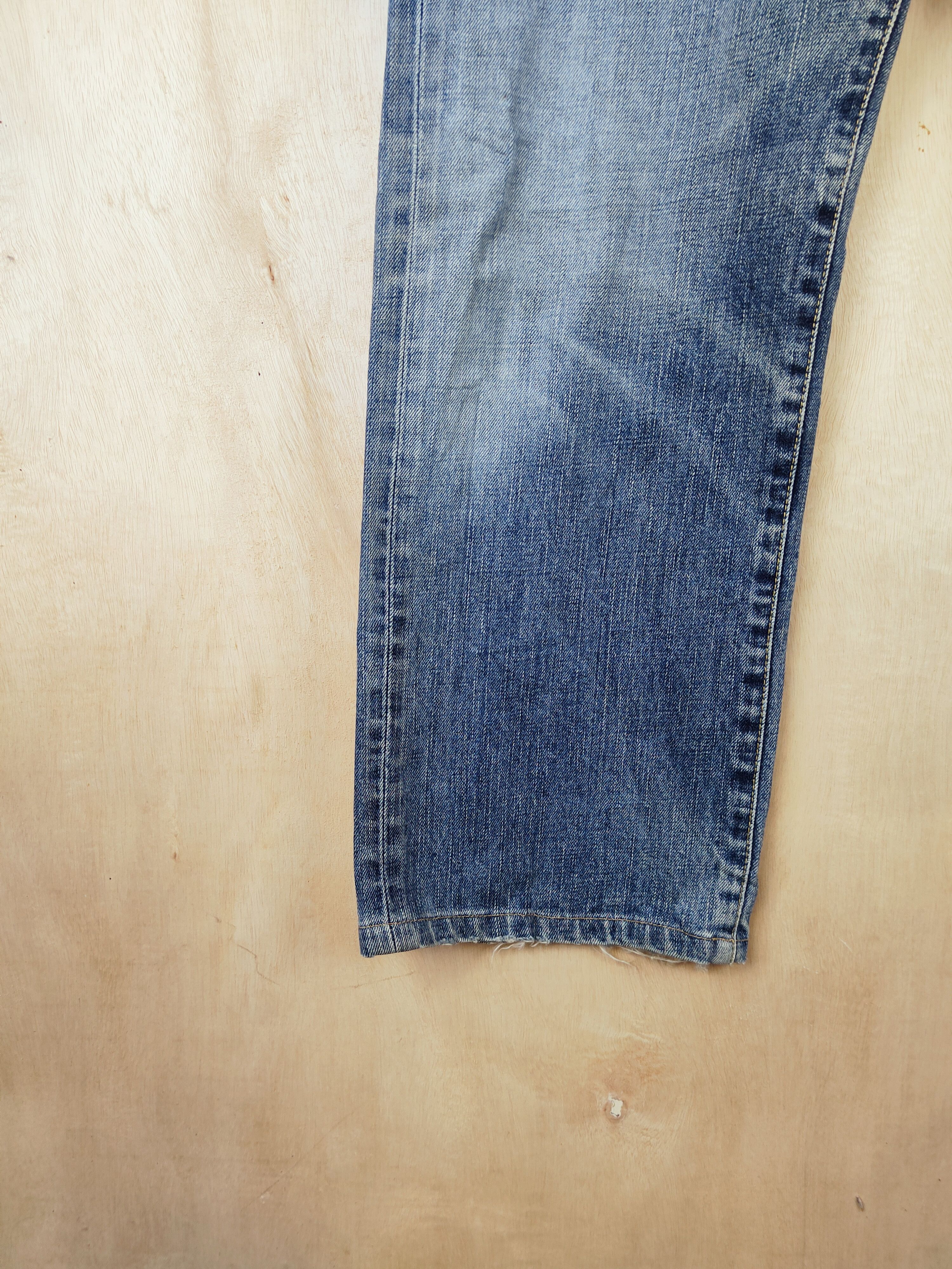 Japanese Brand Uniqlo Blue Distressed Ripped vintage denim Jeans #S2499 Size US 30 / EU 46 - 4 Thumbnail