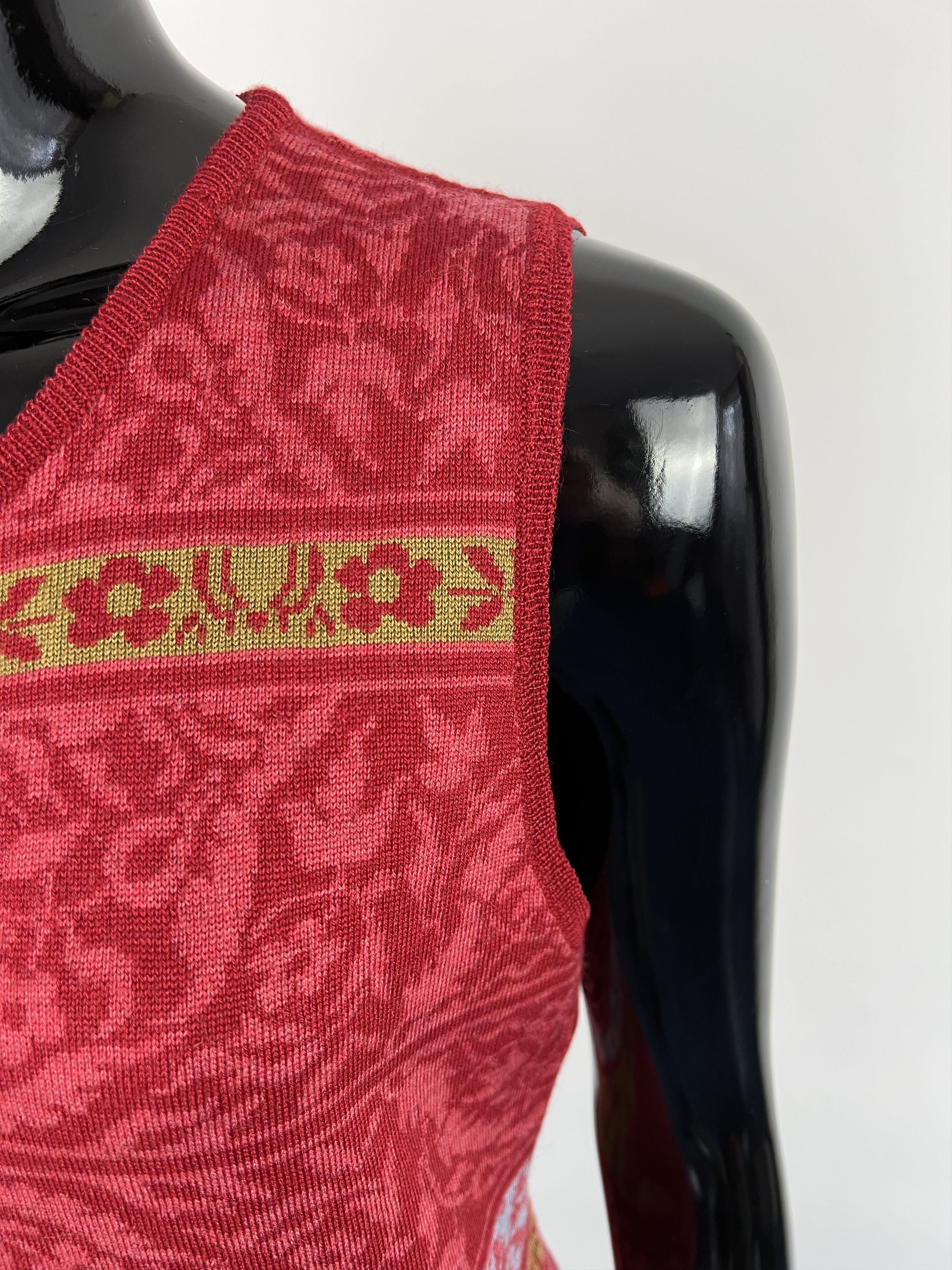 Designer Oleana Norway Floral Wool Silk Knit Top Vest Size XS/S Size S / US 4 / IT 40 - 6 Thumbnail