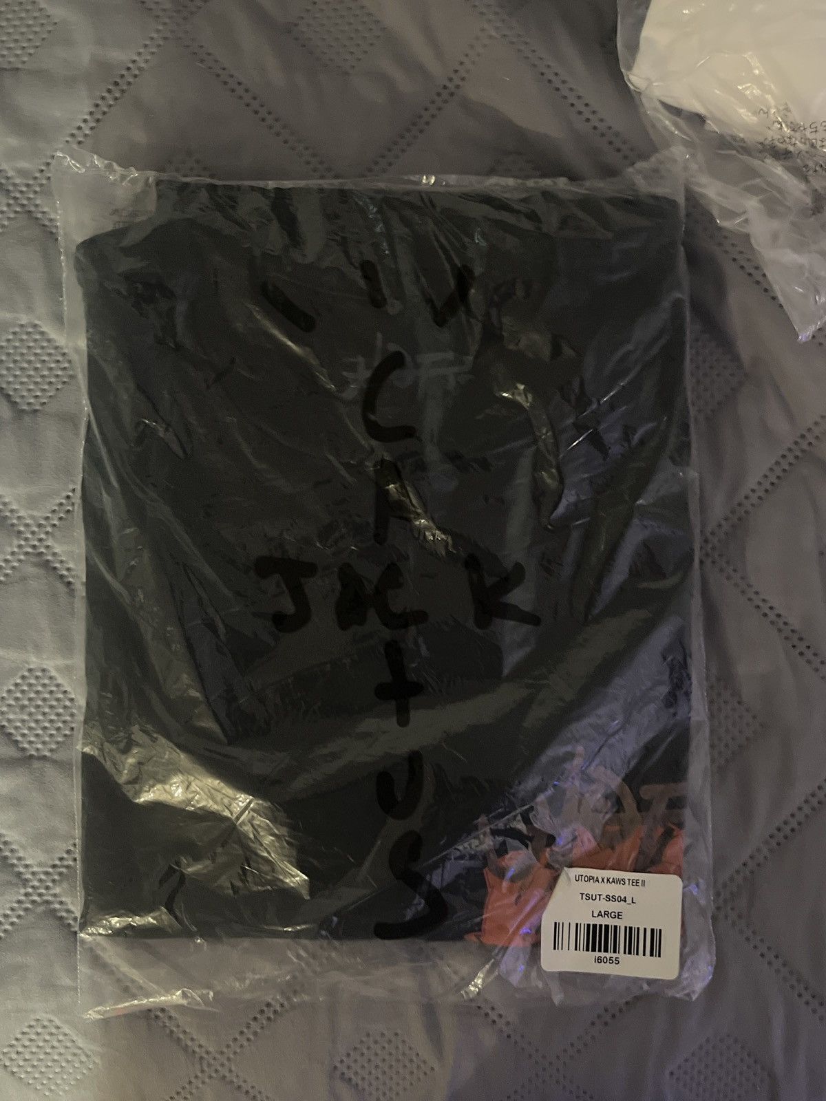 Kaws × Travis Scott Utopia x Kaws Tee II Size US L / EU 52-54 / 3 - 1 Thumbnail