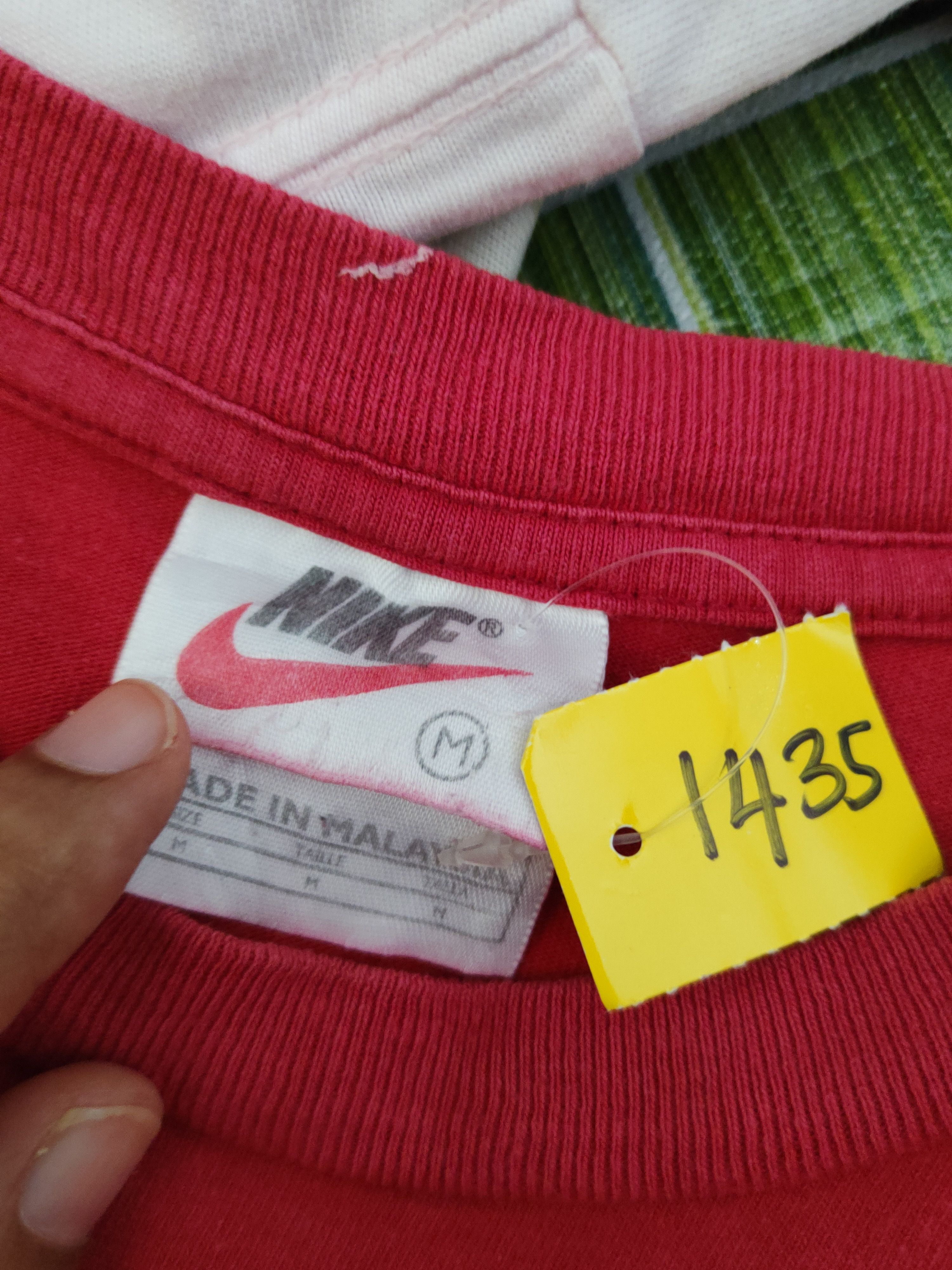 Nike DLL Nike Red Short Sleeve T-shirt #1435 Size US M / EU 48-50 / 2 - 12 Thumbnail