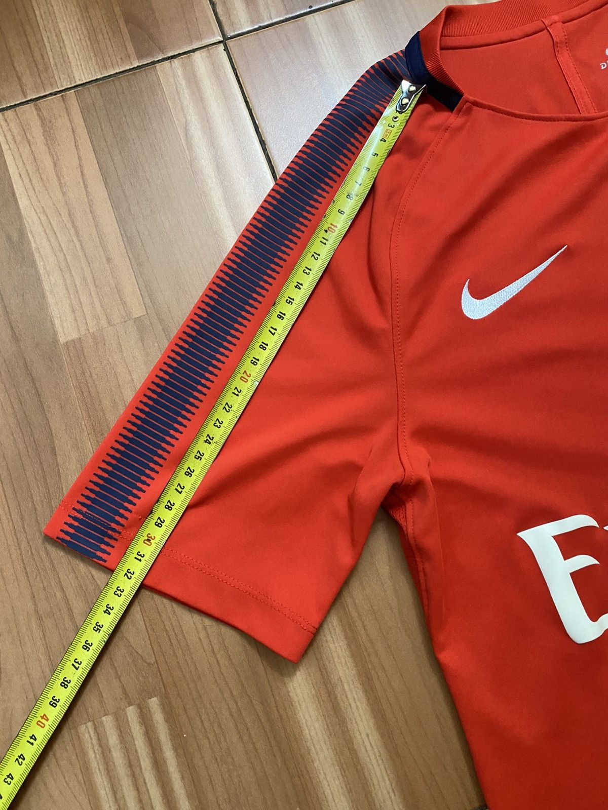 Nike Nike PARIS SAINT GERMAIN 2016 2017 SOCCER JERSEY Size US S / EU 44-46 / 1 - 14 Thumbnail