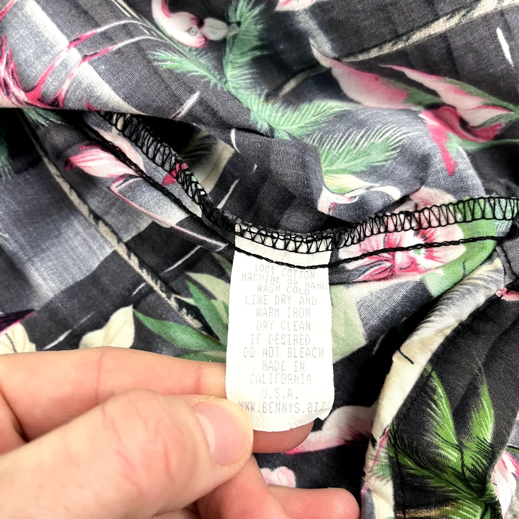 Vintage VINTAGE BENNYS Shirt Womens XL Gray Flamingo Hawaiian Button Up Short Sleeve Made in USA Size M / US 6-8 / IT 42-44 - 3 Thumbnail
