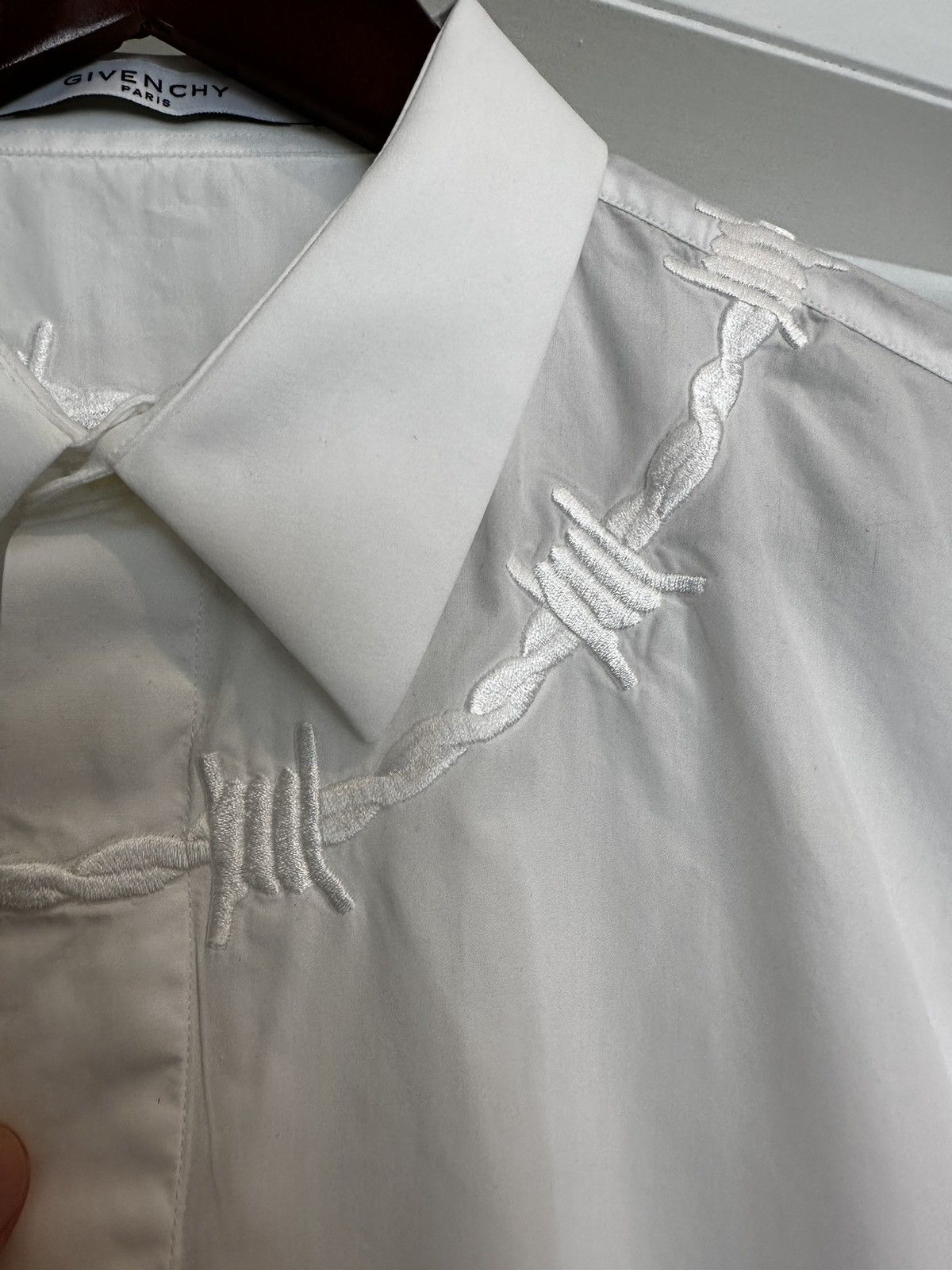 Givenchy Givenchy Barbed Wire Embroidered Collar Size US M / EU 48-50 / 2 - 3 Thumbnail