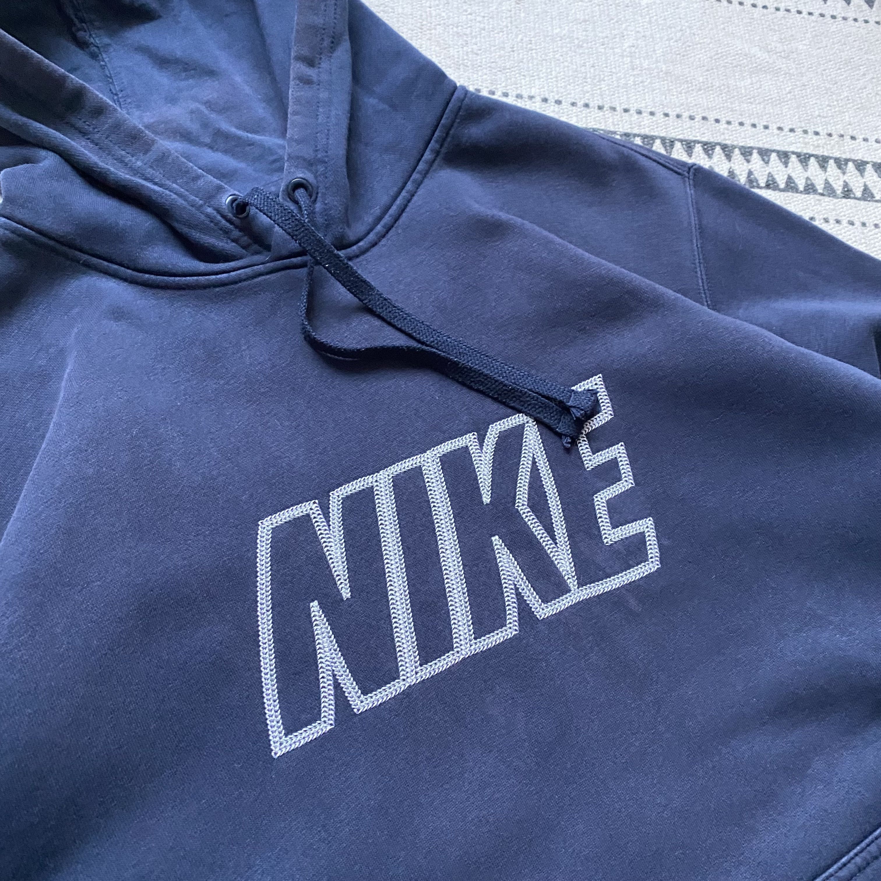 Nike Vintage 00s Nike hoodie Y2K embroidered logo Size US L / EU 52-54 / 3 - 6 Thumbnail