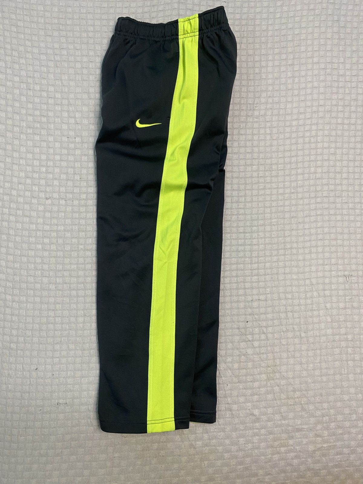 Carhartt Wip × Nike VINTAGE NIKE 90S BAGGY NYLON WIDE LEG SWOOSH TRACK PANTS Y2K Size US 28 / EU 44 - 2 Thumbnail