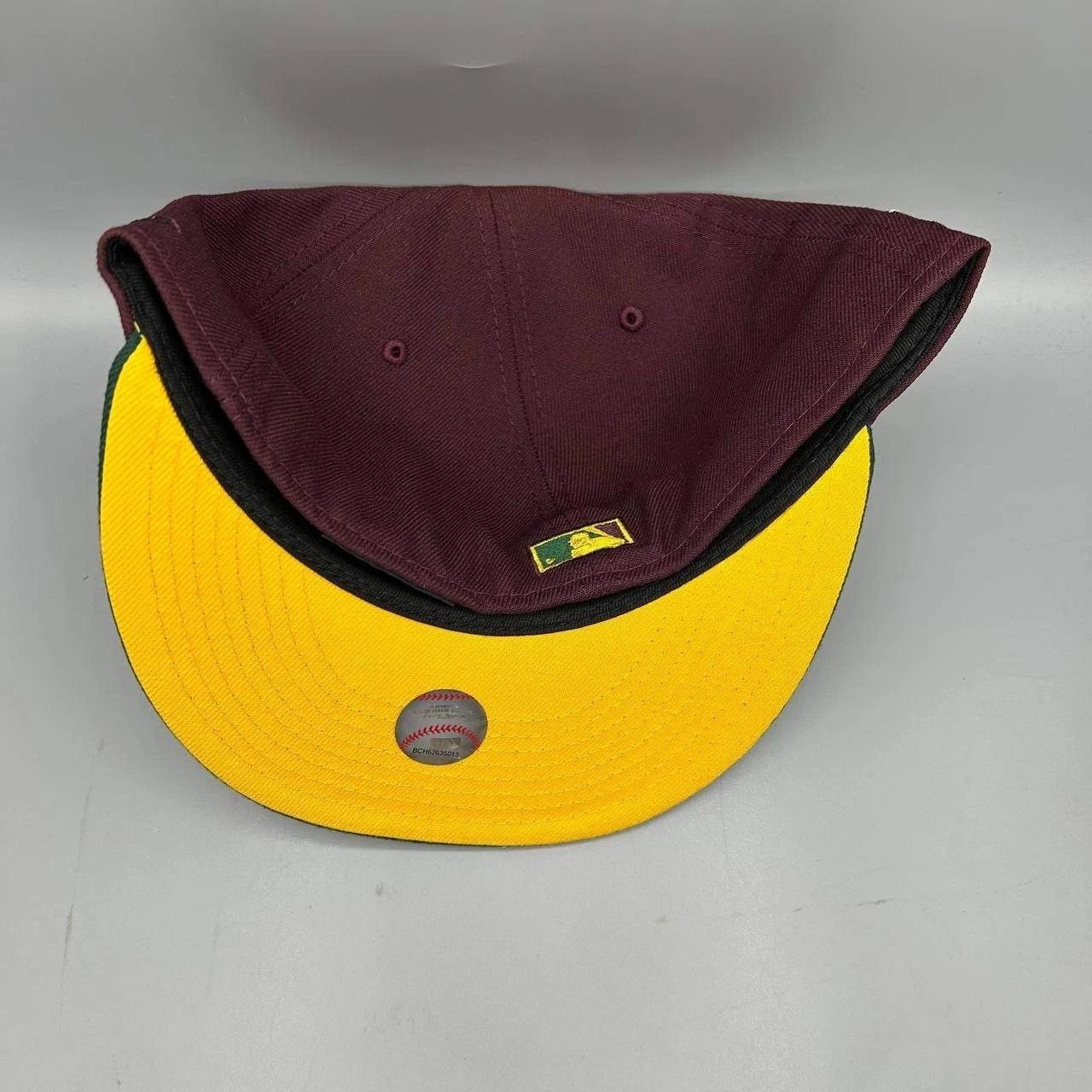 New Era Seattle Mariners Hat Men 7 1/2 Red Green MLB Fitted Cap New Size ONE SIZE - 7 Thumbnail