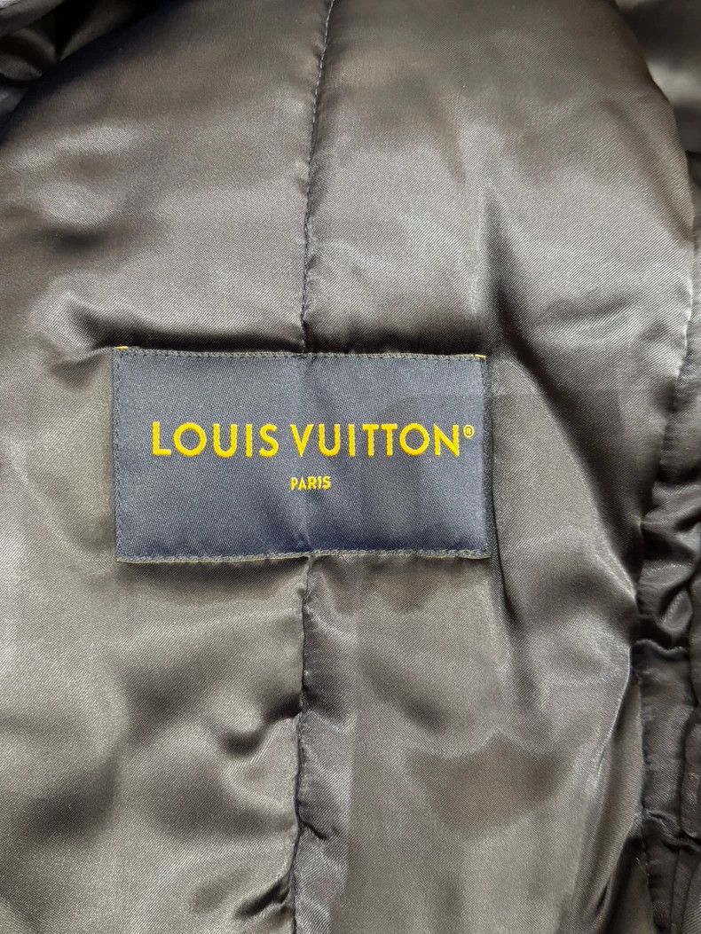 Louis Vuitton Louis Vuitton Rhinestone letter baseball jacket Size US M / EU 48-50 / 2 - 4 Thumbnail
