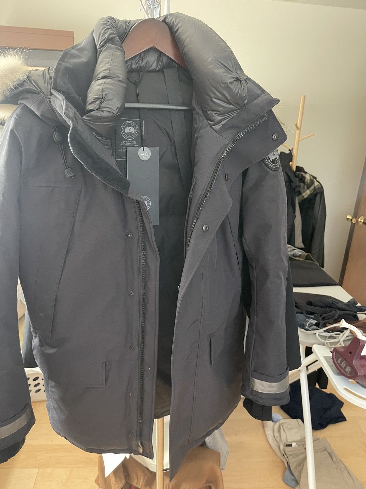 Canada Goose Canada goose men’s M sherridon black label fur parka new Size US M / EU 48-50 / 2 - 12 Thumbnail