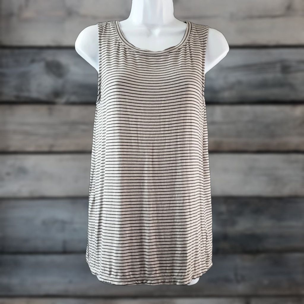 Old Navy VINTAGE Old Navy Womens Tank XS Gray Black Stripes Split Back Sleeveless Rayon Blend Size XS / US 0-2 / IT 36-38 - 1 Thumbnail