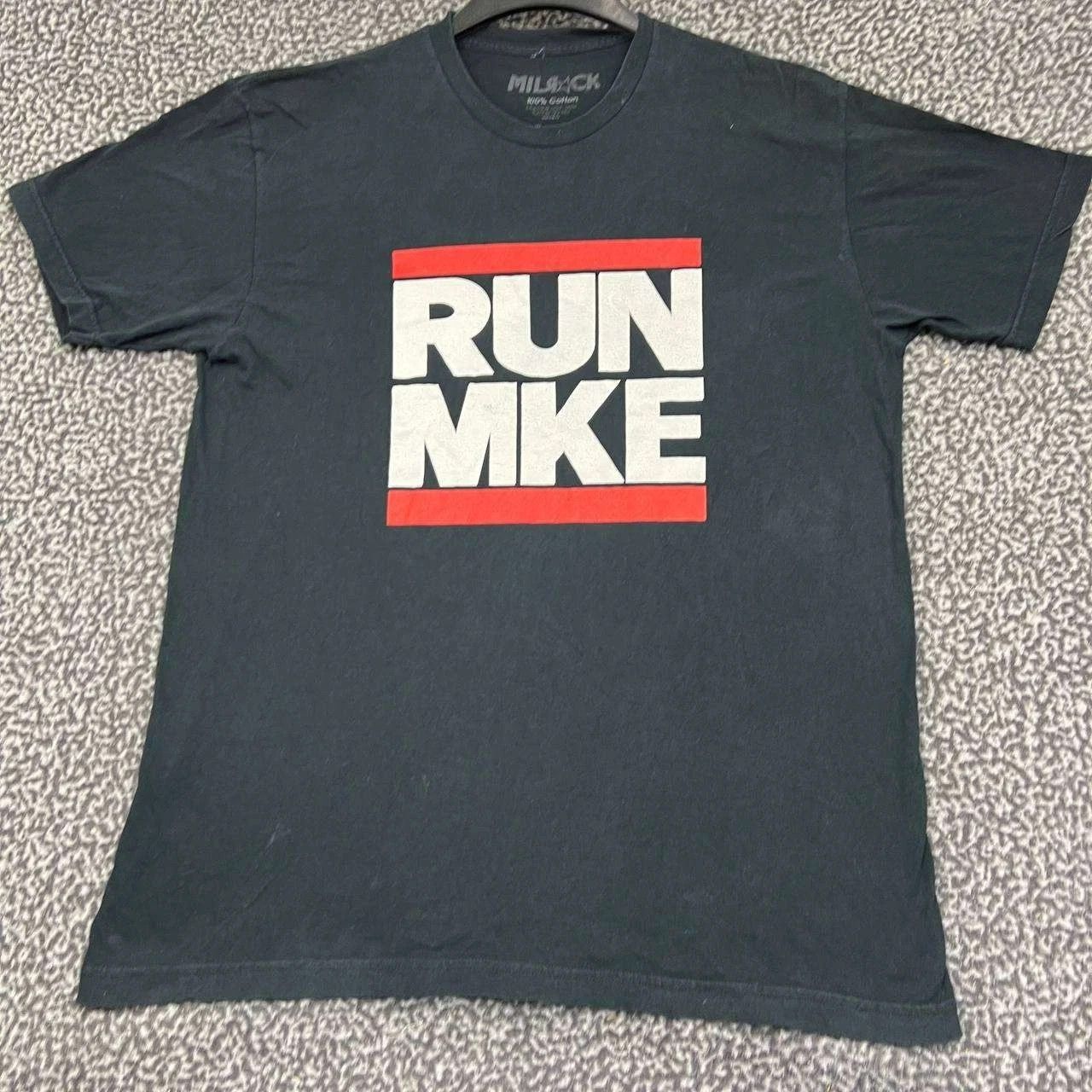 Other Vintage Run Mke Shirt Men Milrock Crew Neck Cotton XL Size US XL / EU 56 / 4 - 1 Thumbnail