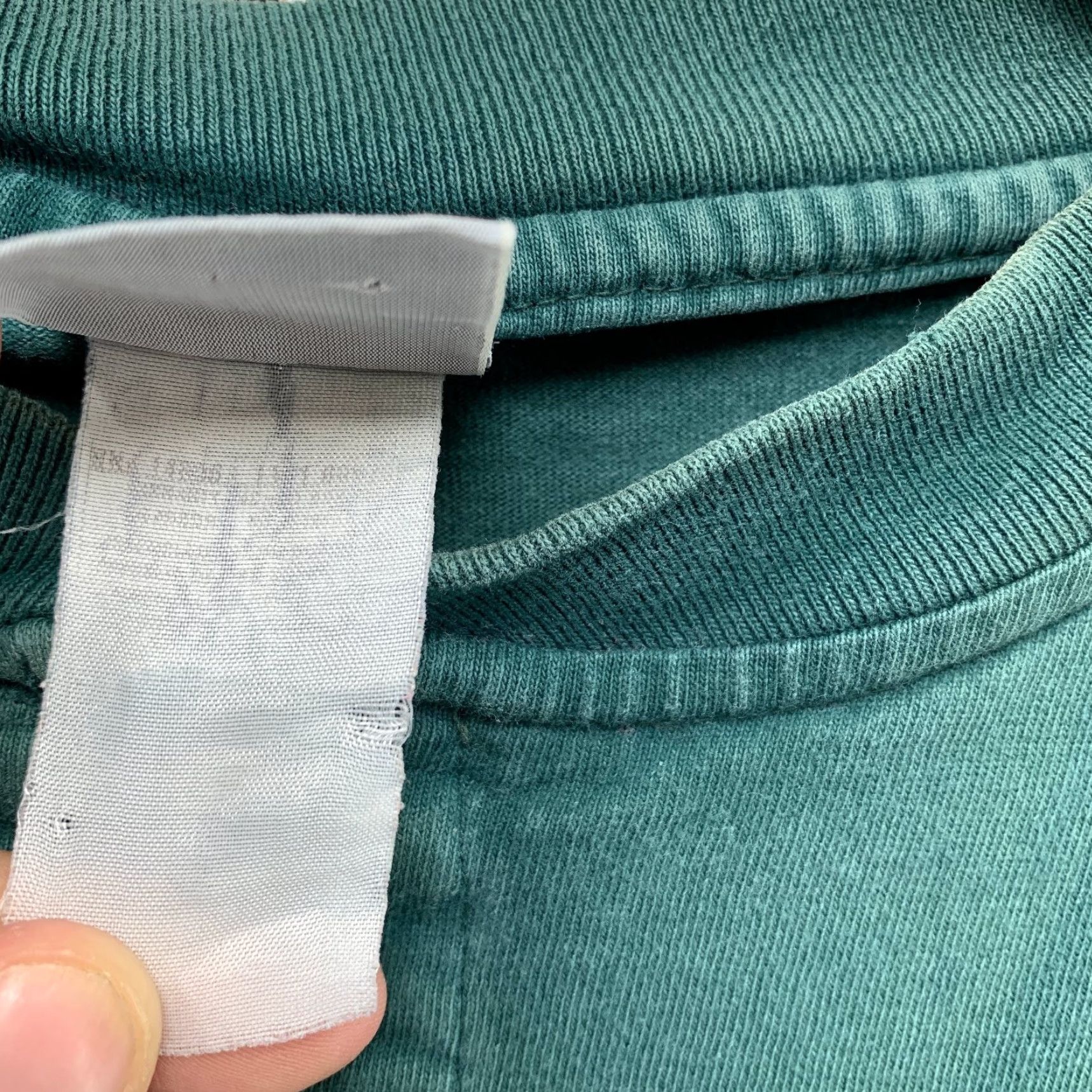 Carhartt VINTAGE Carhartt Henley Shirt Mens 2XL Sun Faded Green Distressed Workwear Shirt Men 2XL Green Carhartt Henley Distressed Workwear Size US XXL / EU 58 / 5 - 5 Thumbnail