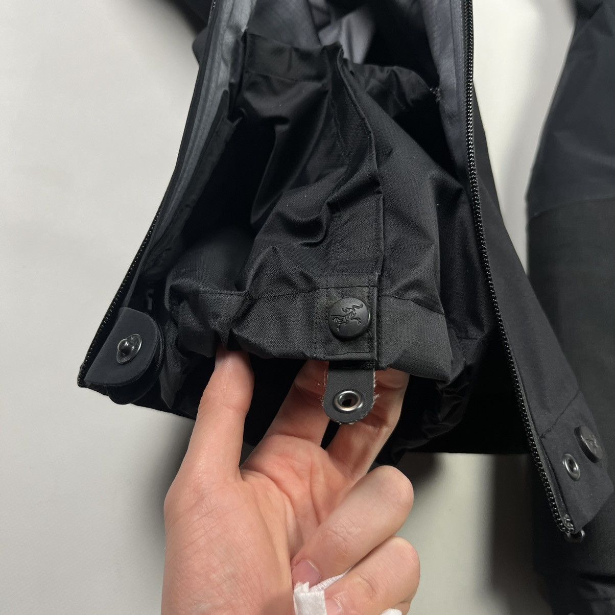 Arc'teryx × Goretex Arc’teryx Beta AR Gore-Tex Pro Outdoor Life Pants Black Size 26" / US 2 / IT 38 - 10 Thumbnail
