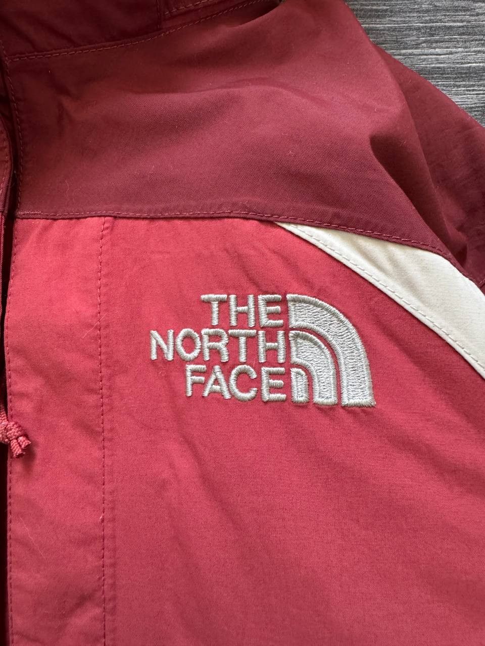 The North Face The North Face HyVent Hooded Rain Jacket Hiking Outdoors Size S / US 4 / IT 40 - 6 Thumbnail