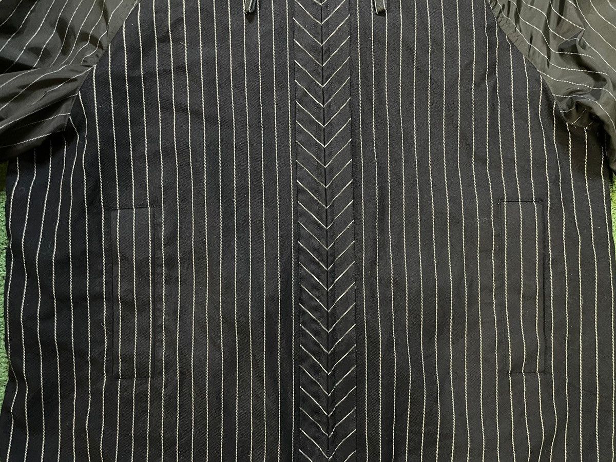 Burberry Burberry navy and white pinstripe jacket Size US XL / EU 56 / 4 - 3 Thumbnail