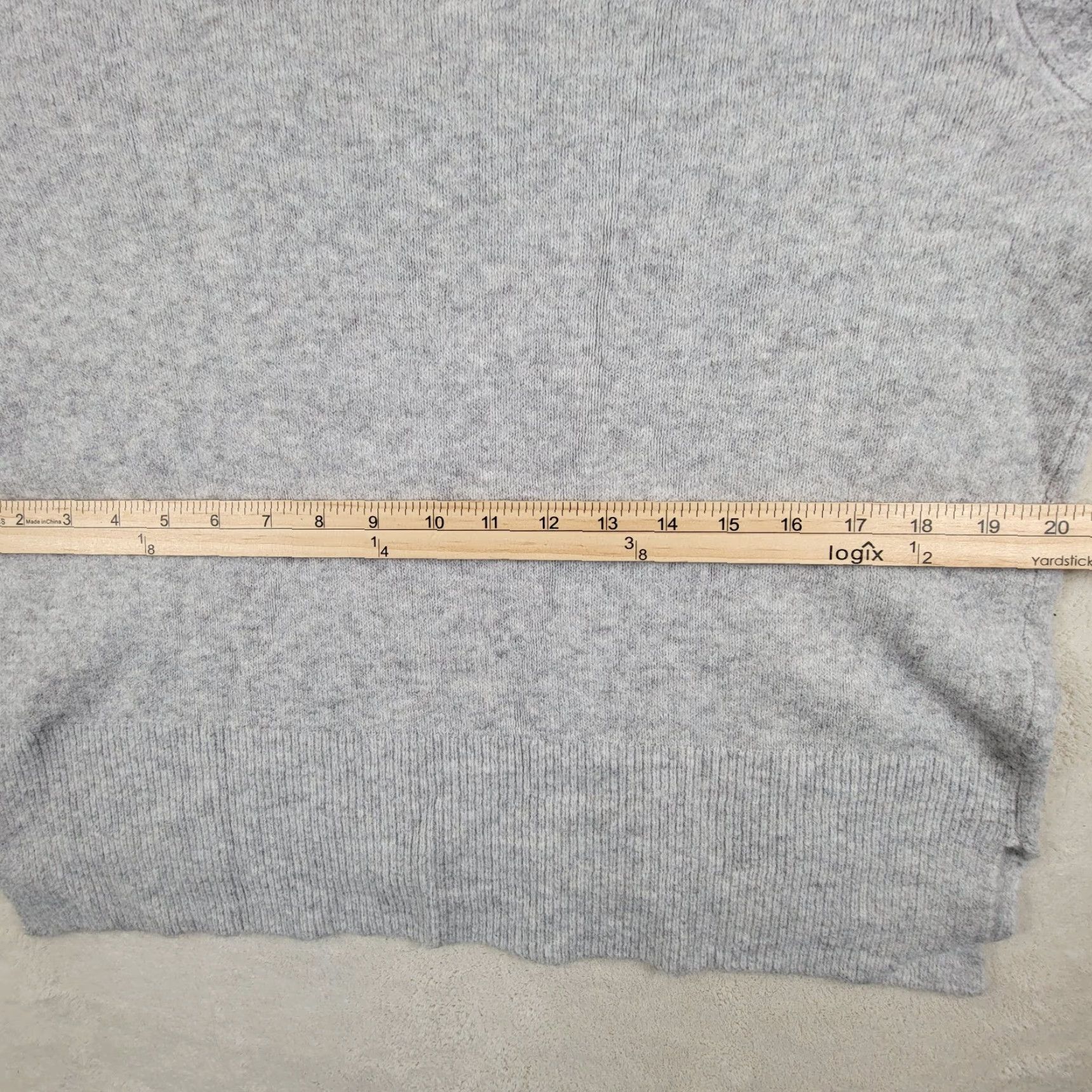 Calvin Klein VINTAGE Calvin Klein Sweater Women's M Gray Blue V-Neck Pullover Long Sleeve All Seasons Geometrical Pattern] Size M / US 6-8 / IT 42-44 - 7 Thumbnail