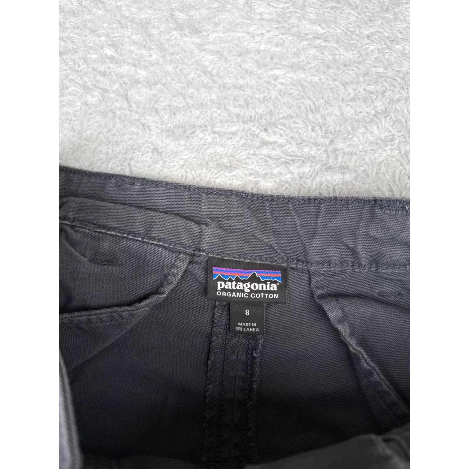 Patagonia Patagonia Shorts Women 8 Gray Stand Up Shorts Cotton Blend Read Me 30x7 Activewear Casual Travel Workwear Size 30" / US 8 / IT 44 - 7 Thumbnail