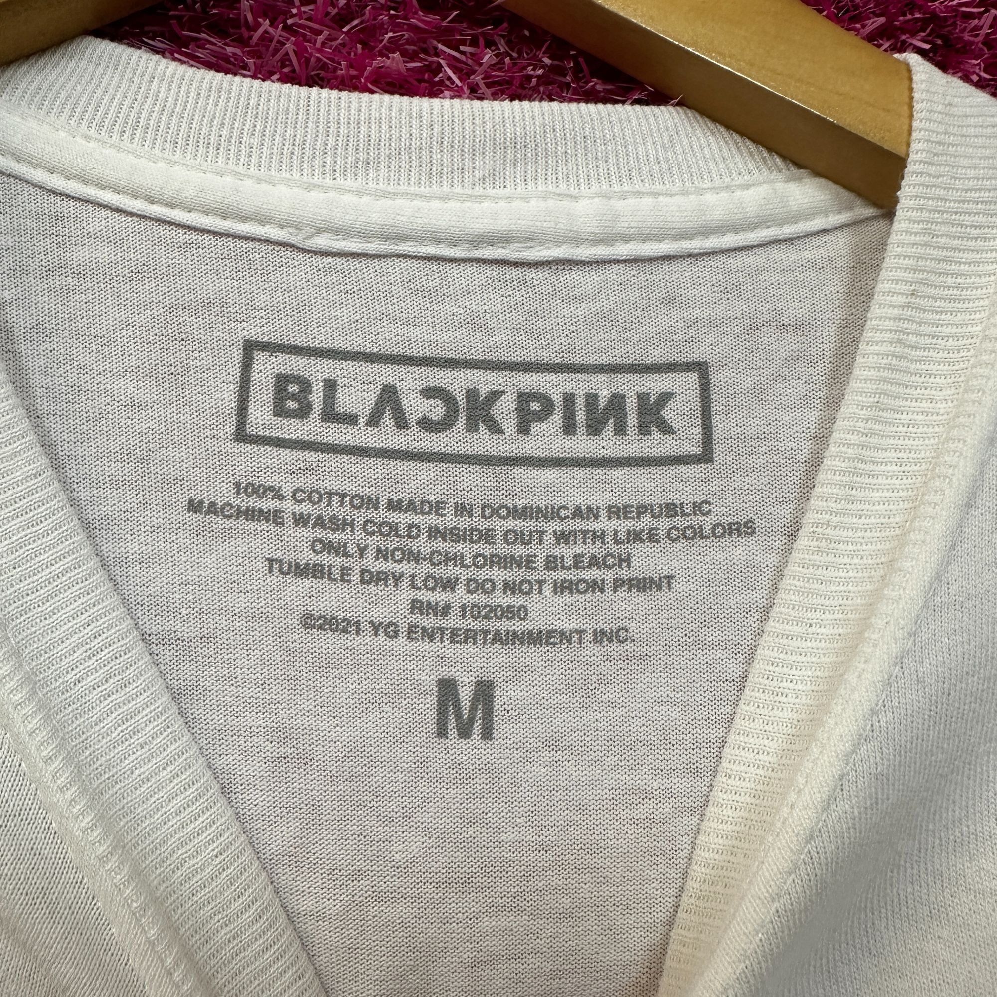 Other Black pink Shut Down Kpop Tshirt size medium Size US M / EU 48-50 / 2 - 4 Thumbnail